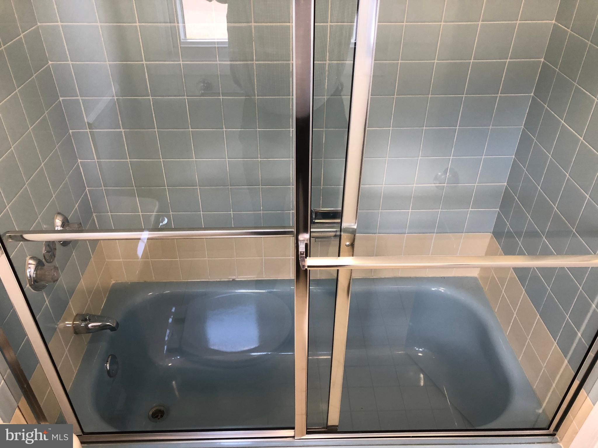 MONTPELIER - Residential