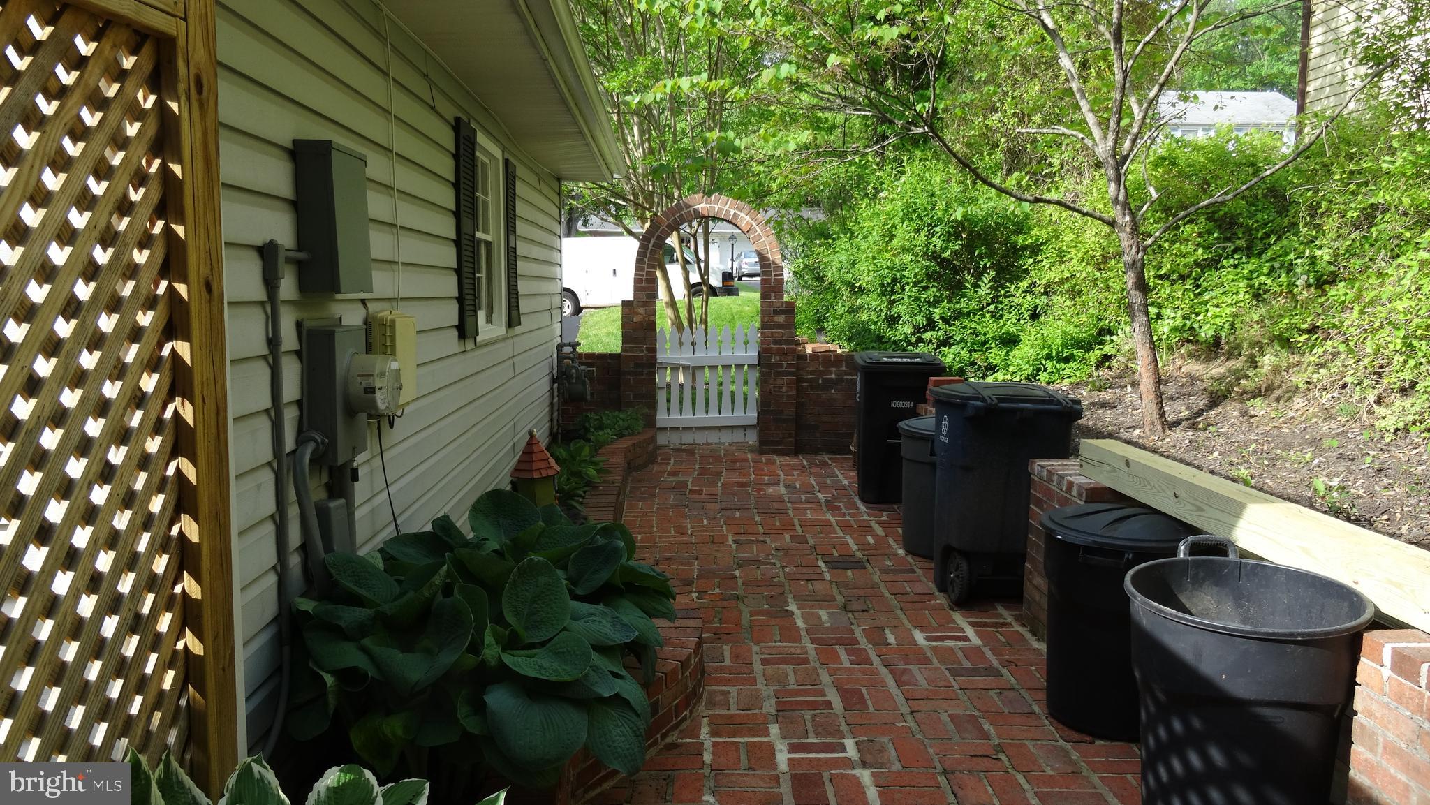 MONTPELIER - Residential