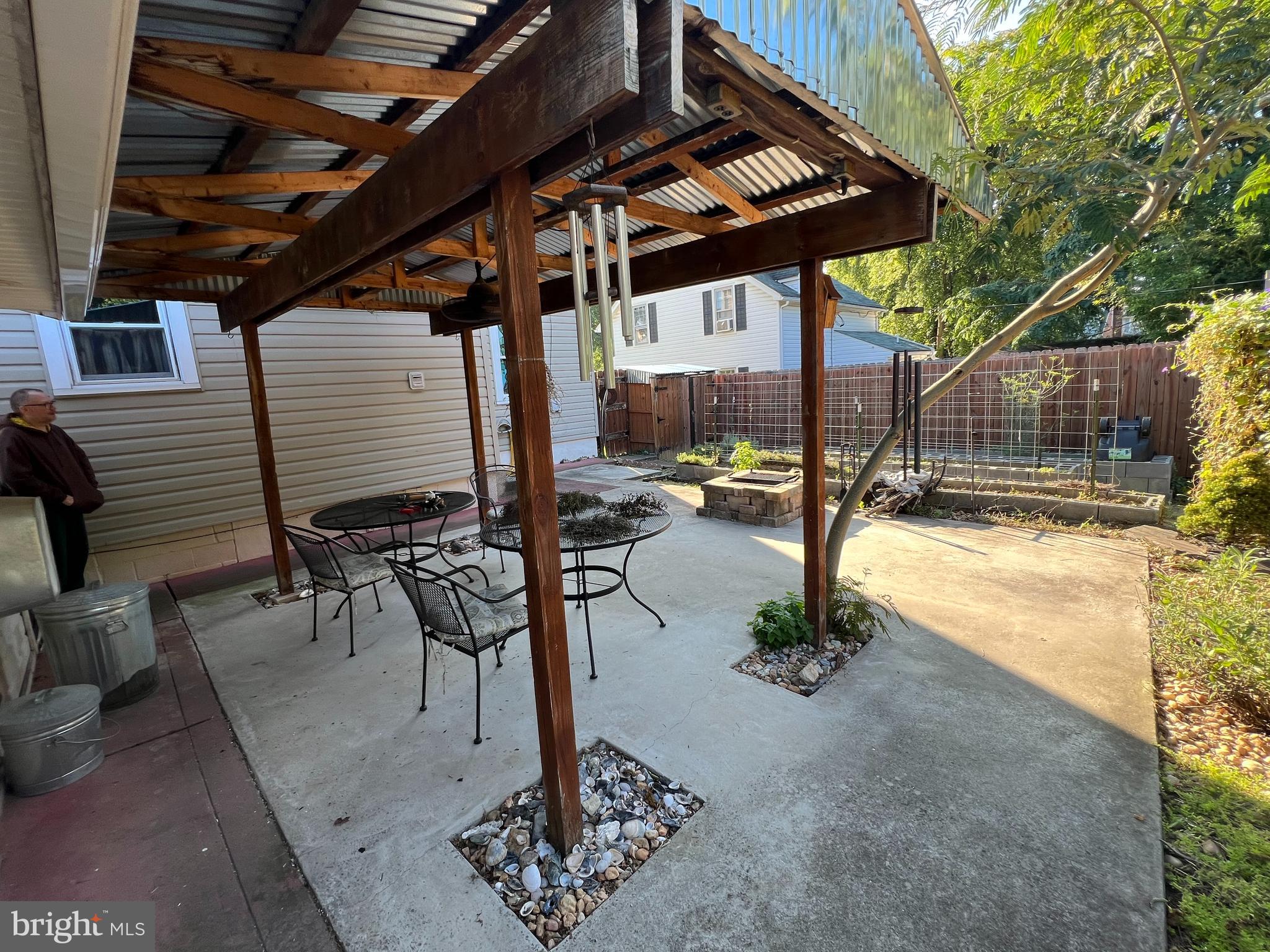 HALFWAY - Residential