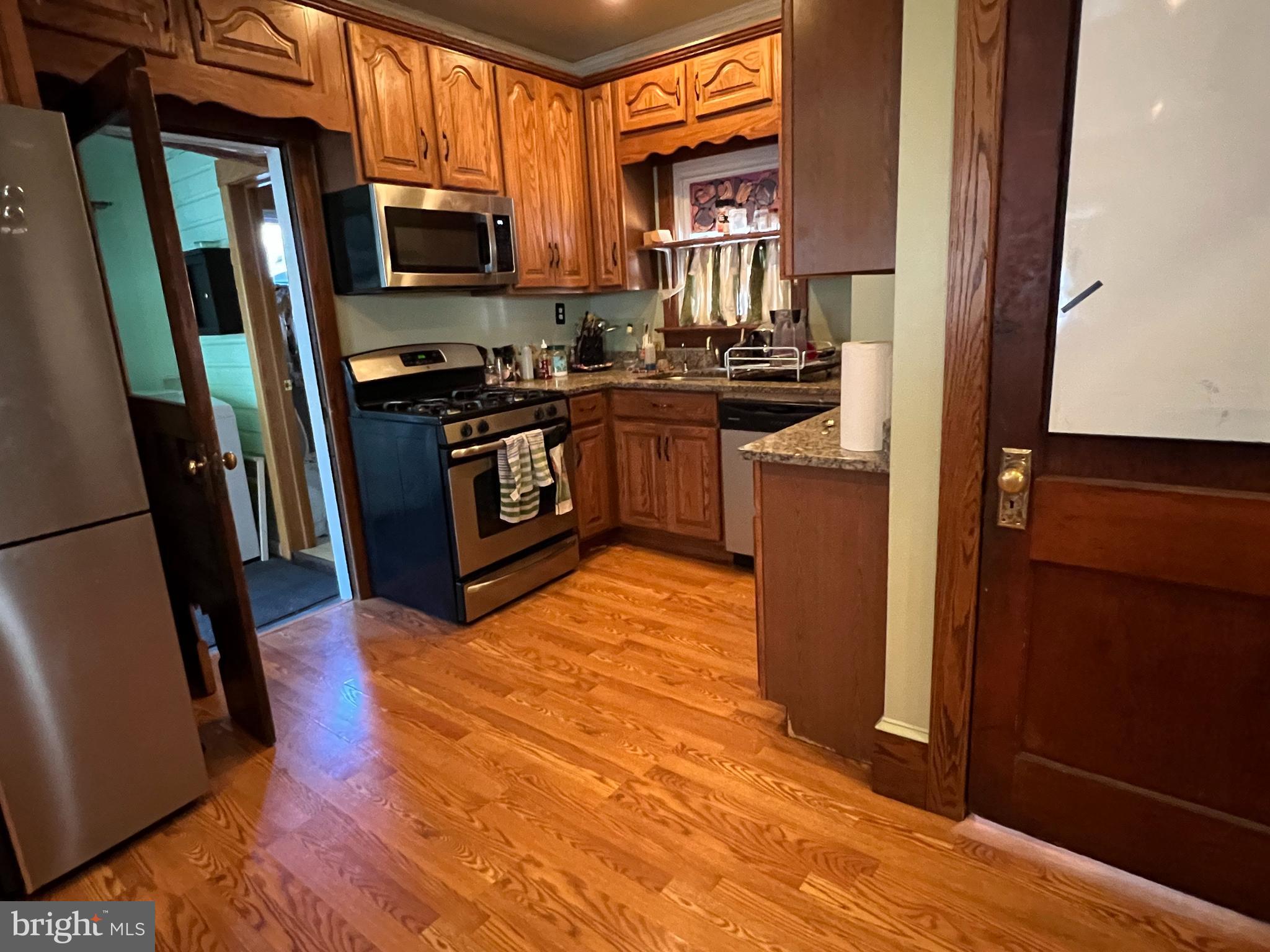 HALFWAY - Residential