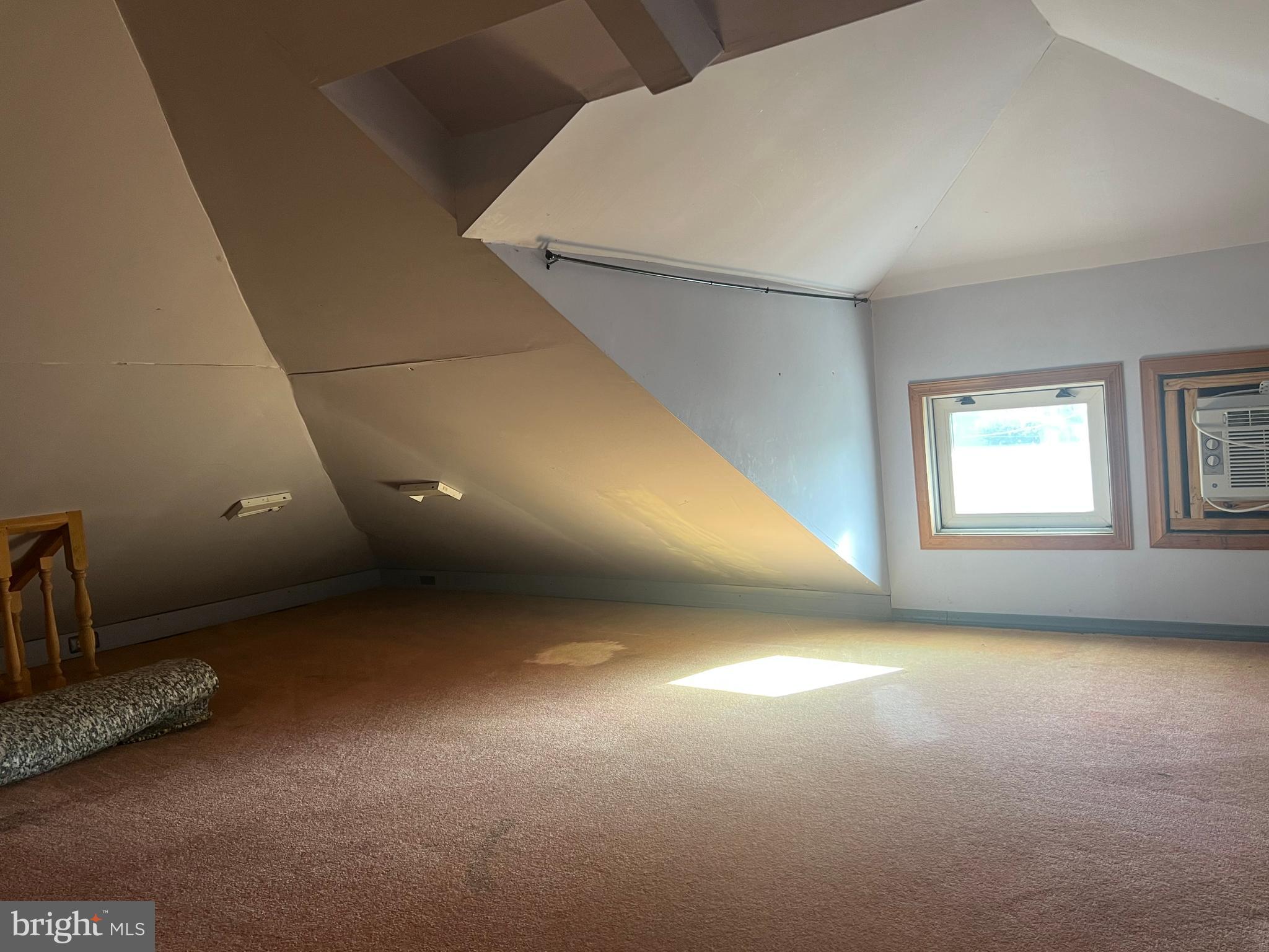 HALFWAY - Residential