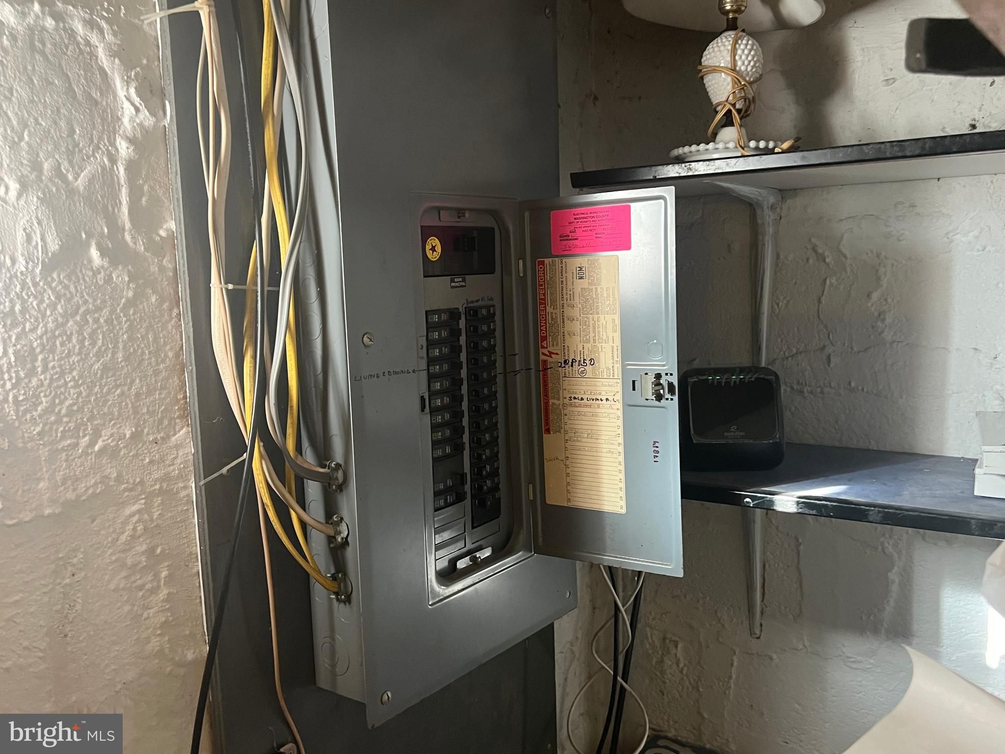 HALFWAY - Residential