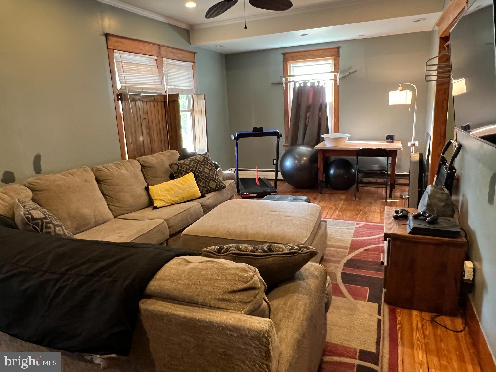 HALFWAY - Residential