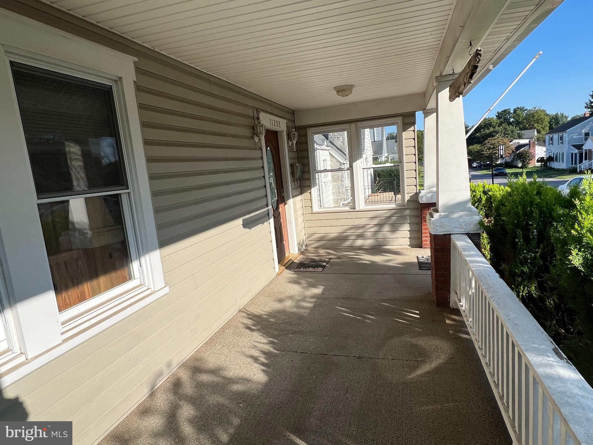 HALFWAY - Residential