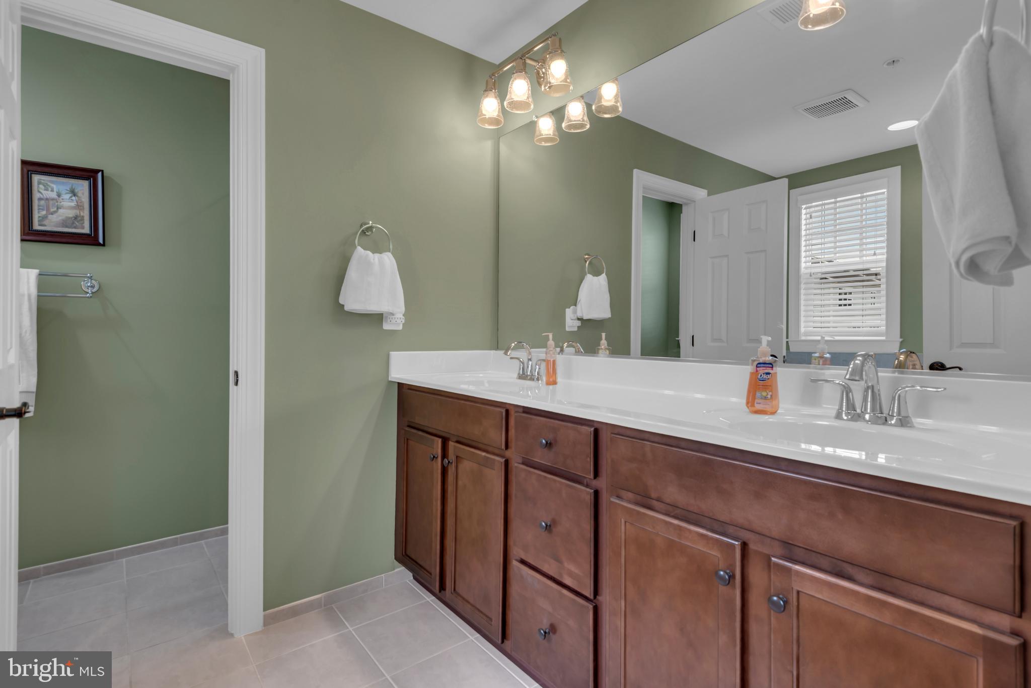 GIBSONS GRANT - Residential