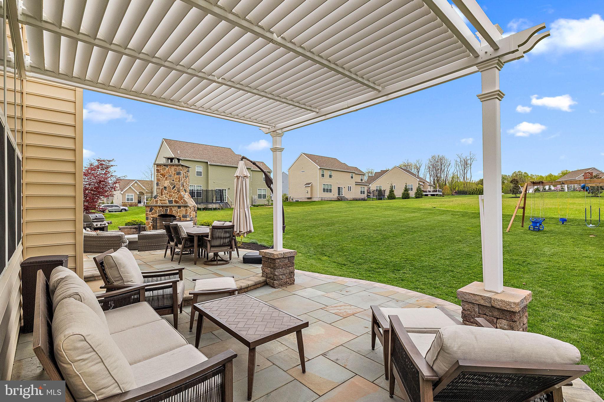 HILLS OF LONDON GROV - Residential