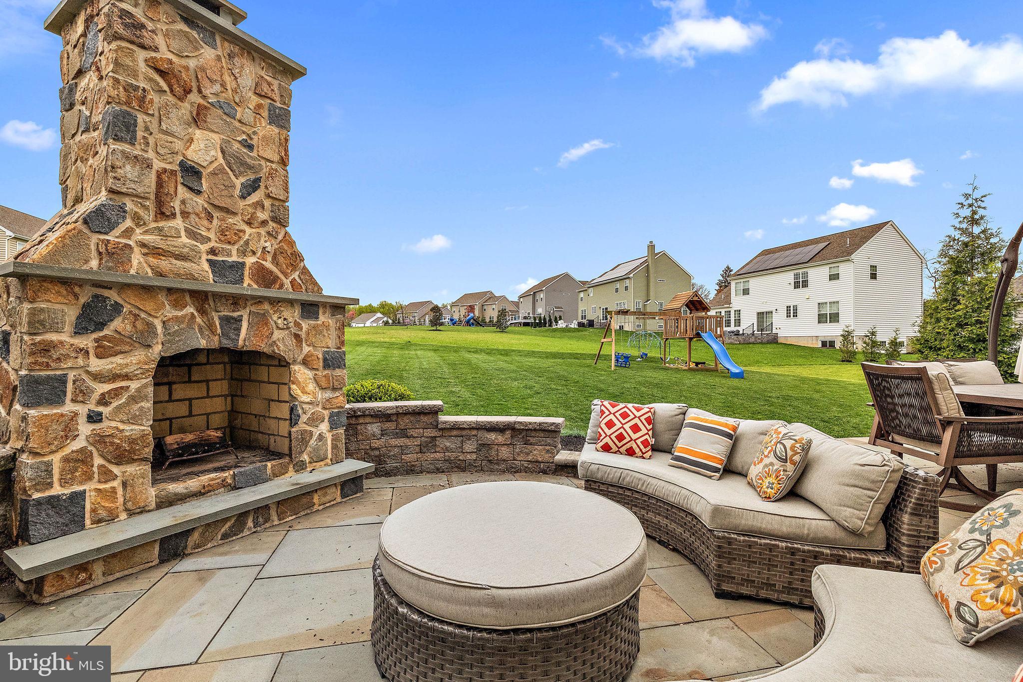 HILLS OF LONDON GROV - Residential