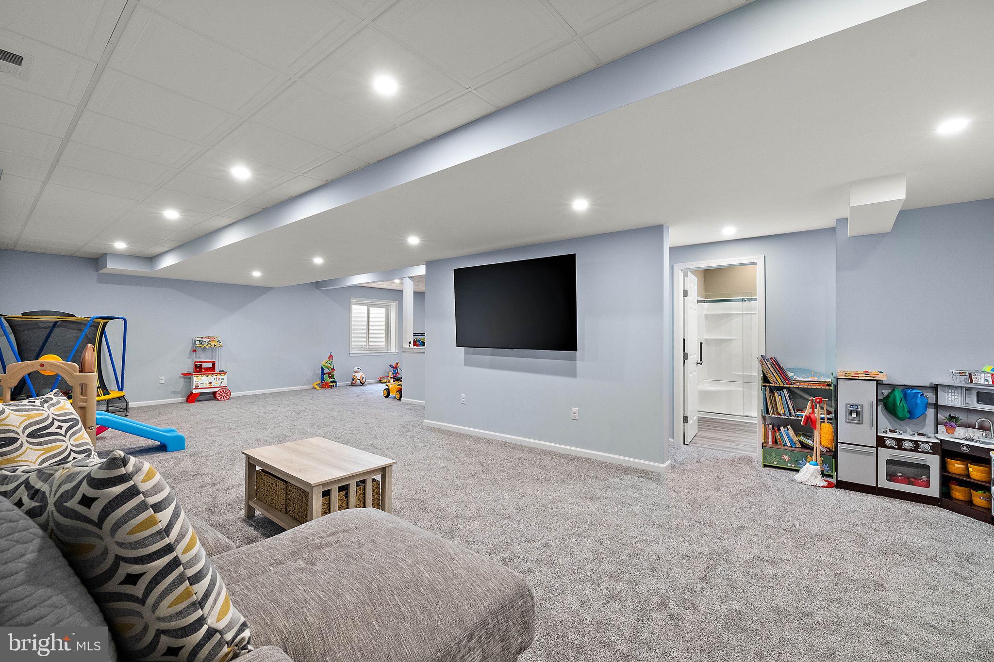 HILLS OF LONDON GROV - Residential