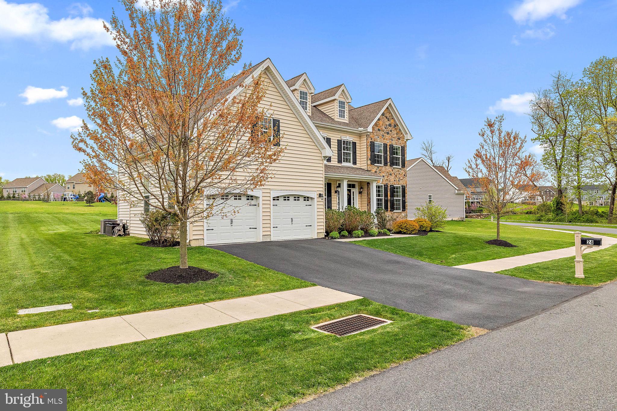 HILLS OF LONDON GROV - Residential