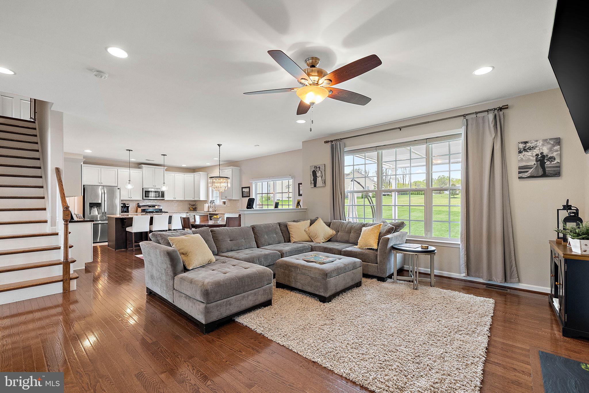 HILLS OF LONDON GROV - Residential