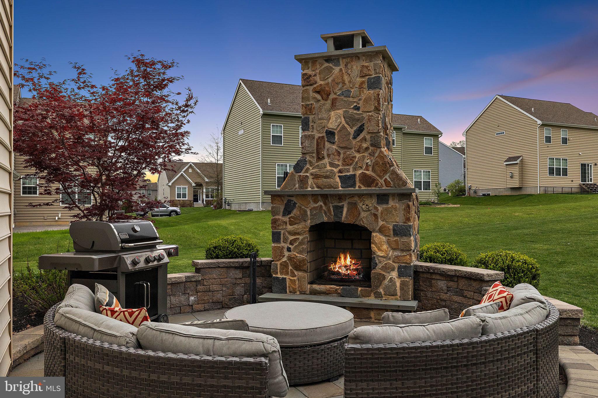 HILLS OF LONDON GROV - Residential