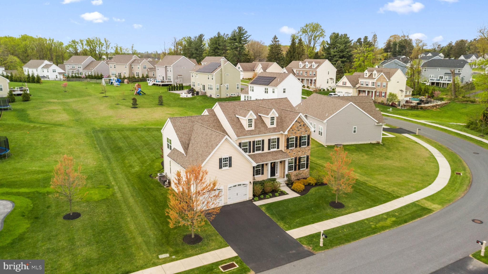 HILLS OF LONDON GROV - Residential