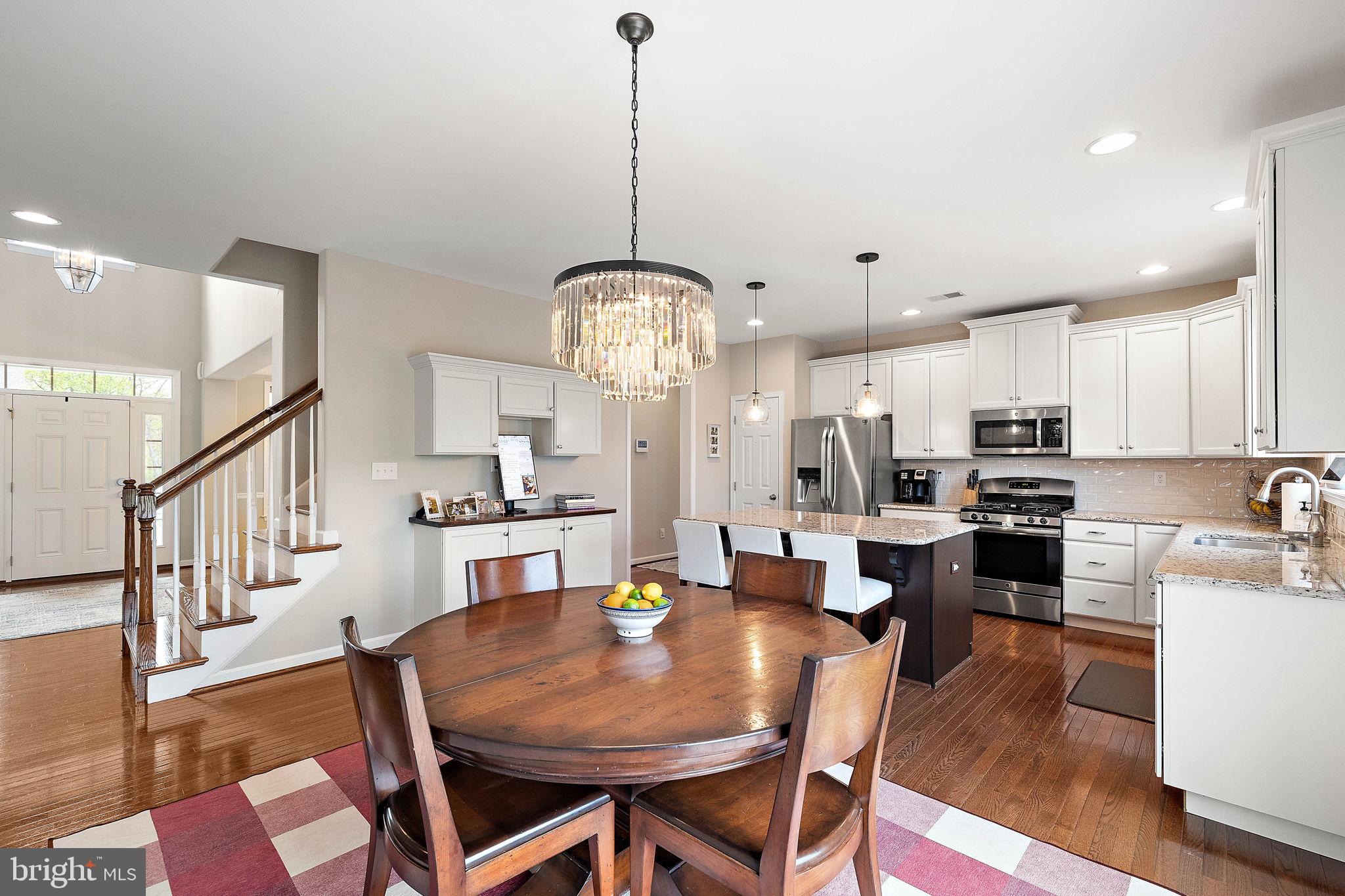 HILLS OF LONDON GROV - Residential