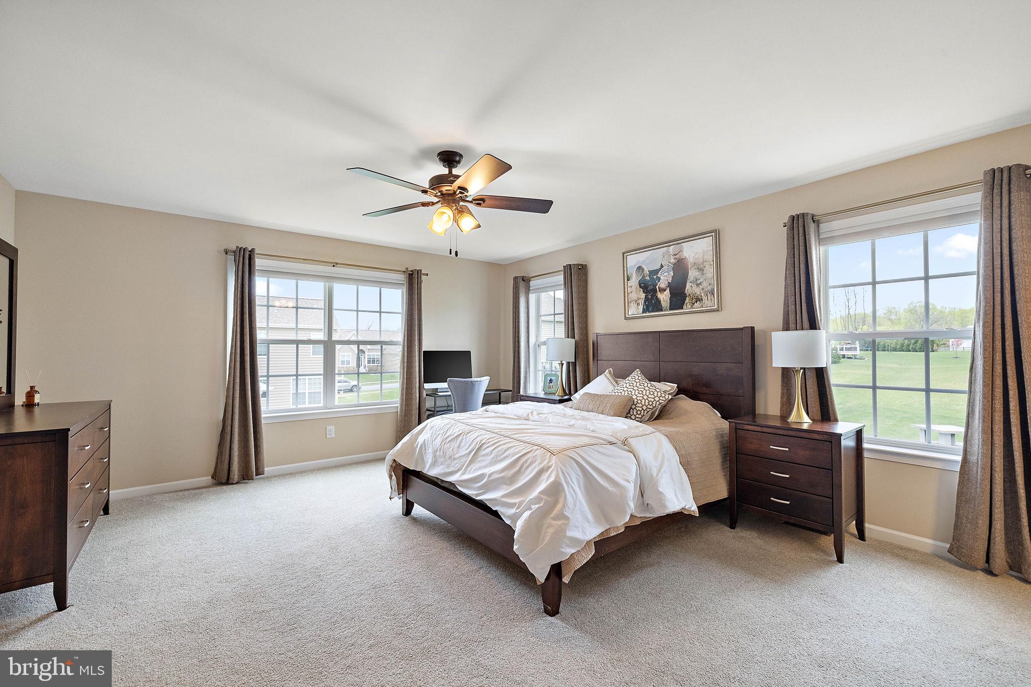 HILLS OF LONDON GROV - Residential