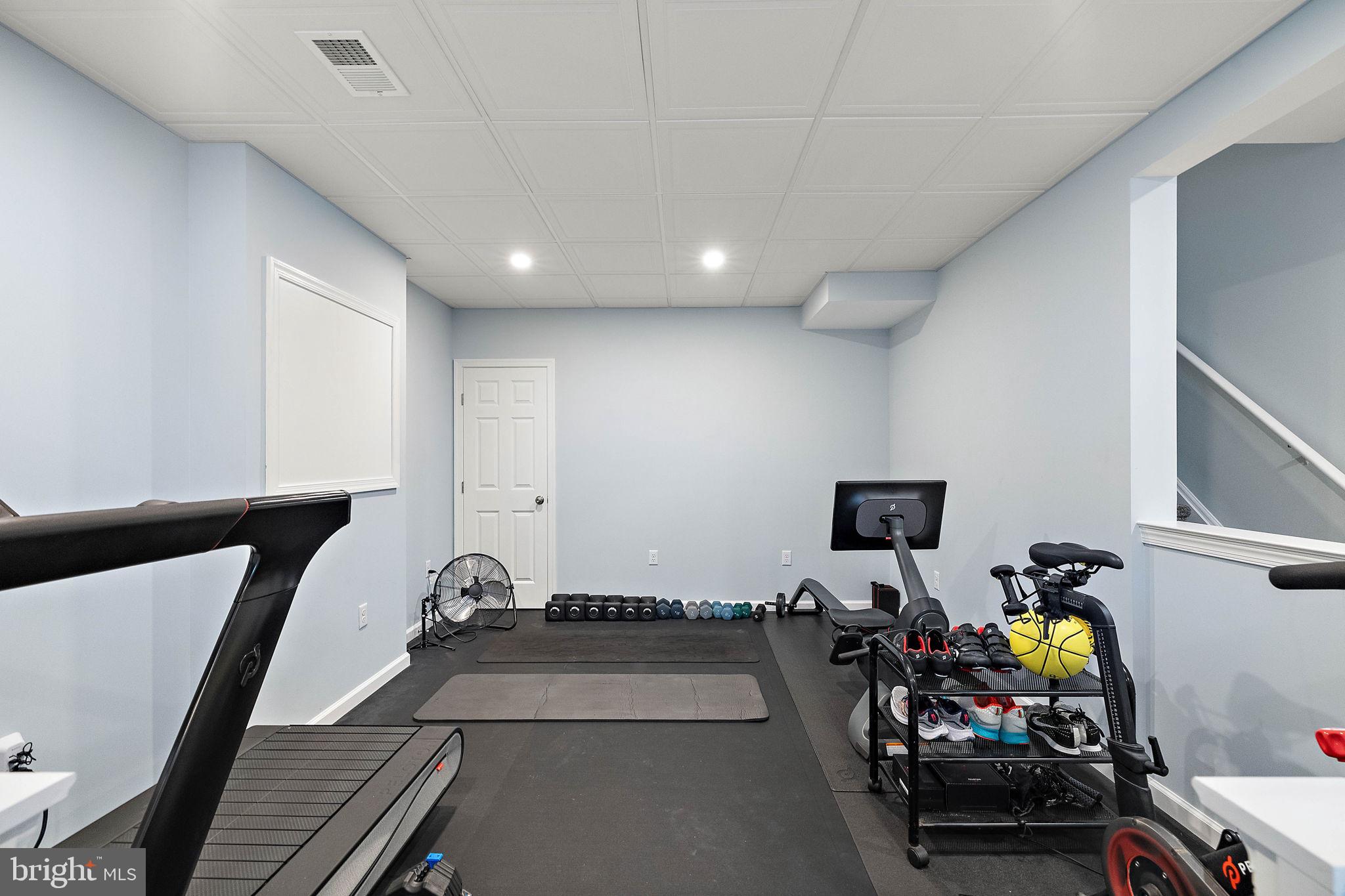 HILLS OF LONDON GROV - Residential