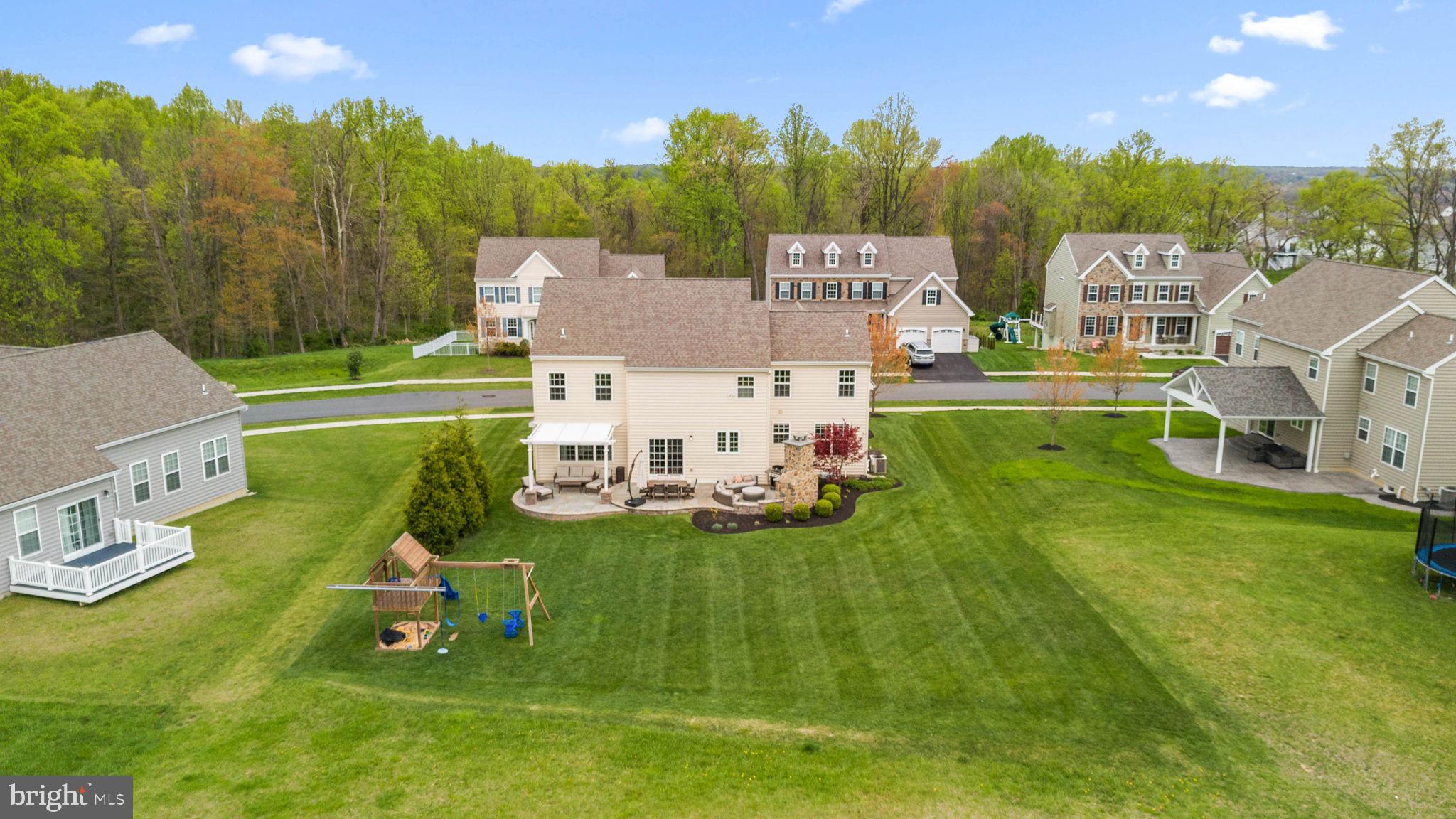 HILLS OF LONDON GROV - Residential