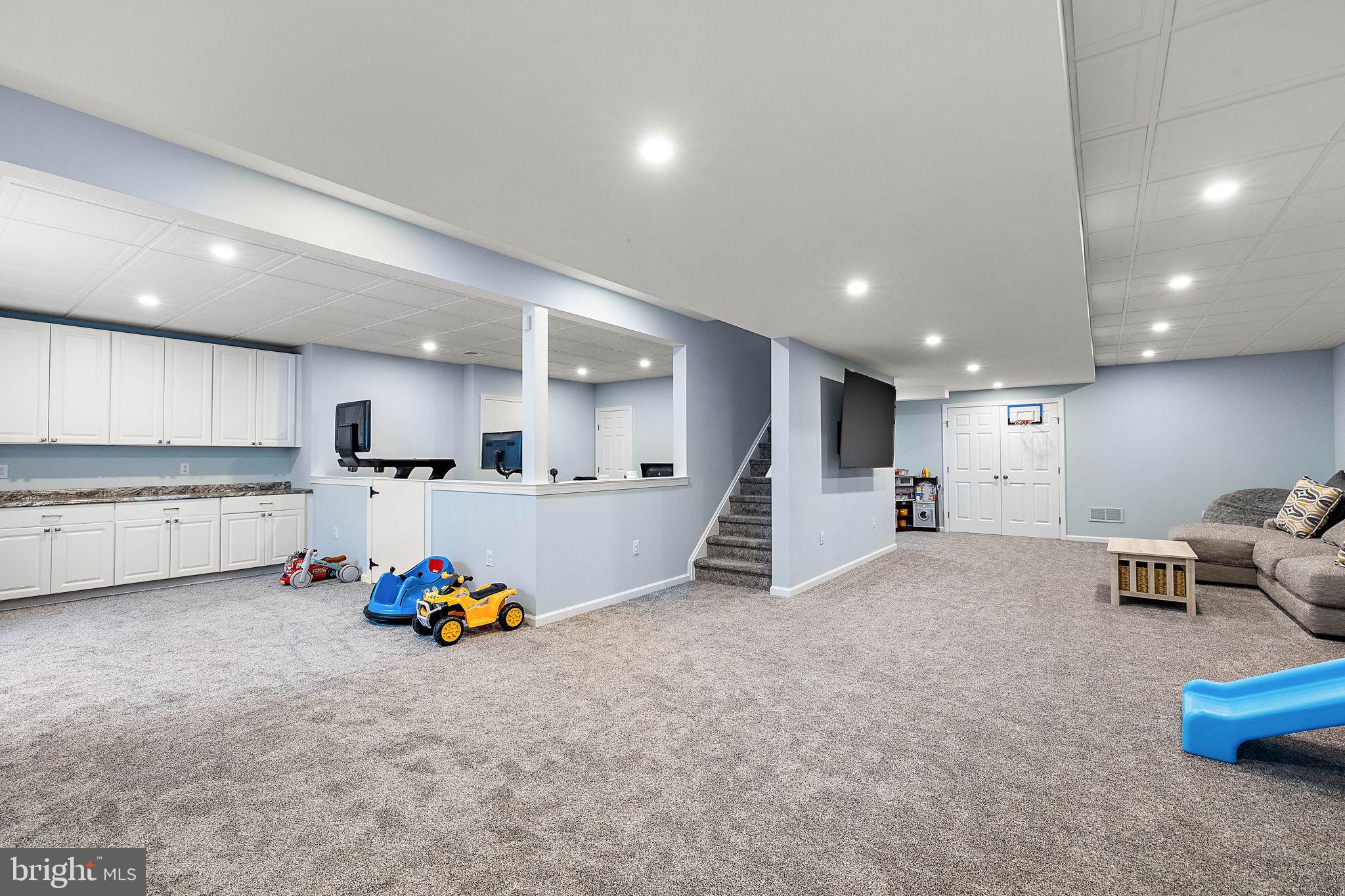 HILLS OF LONDON GROV - Residential