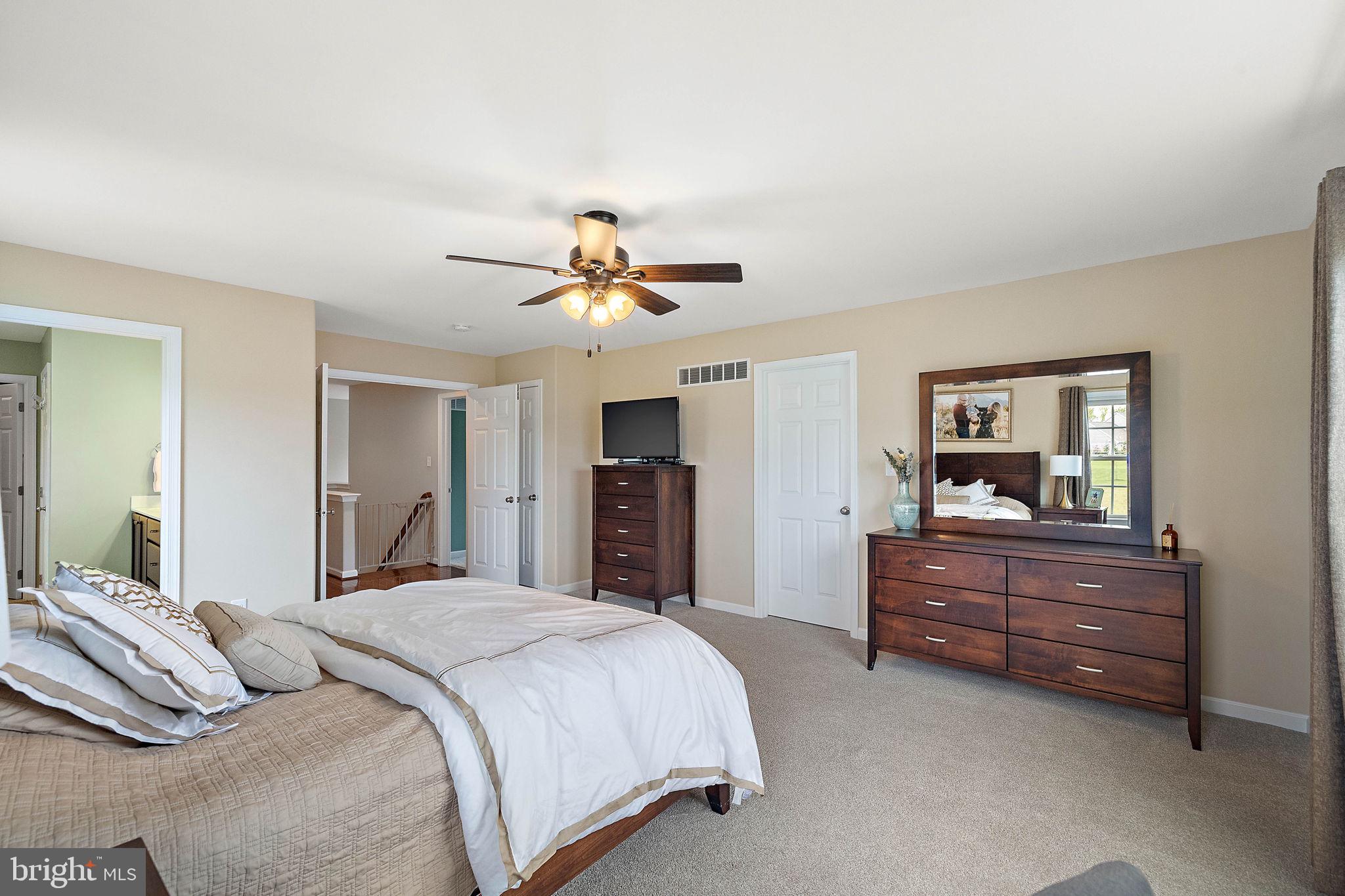 HILLS OF LONDON GROV - Residential