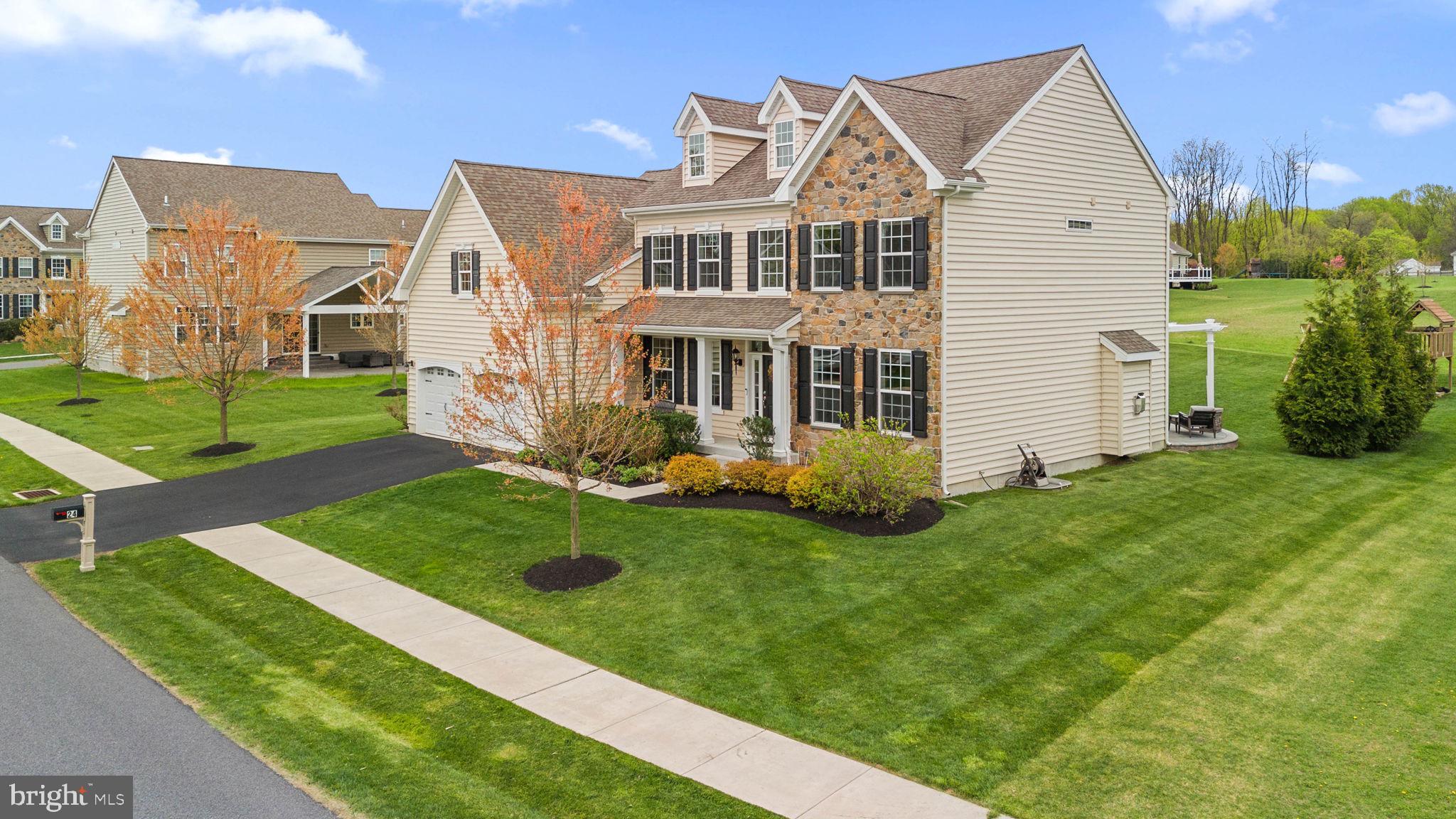 HILLS OF LONDON GROV - Residential