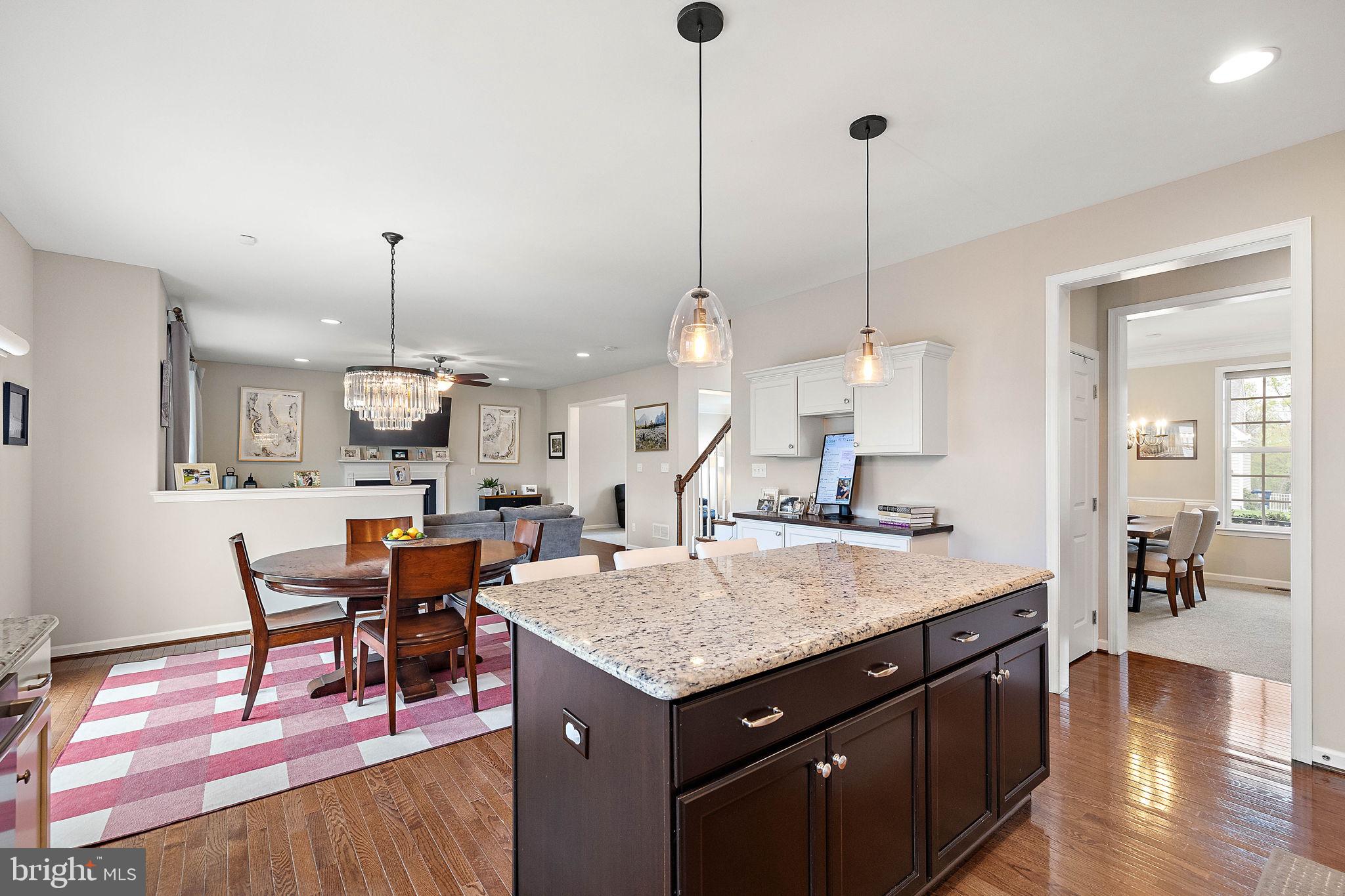 HILLS OF LONDON GROV - Residential