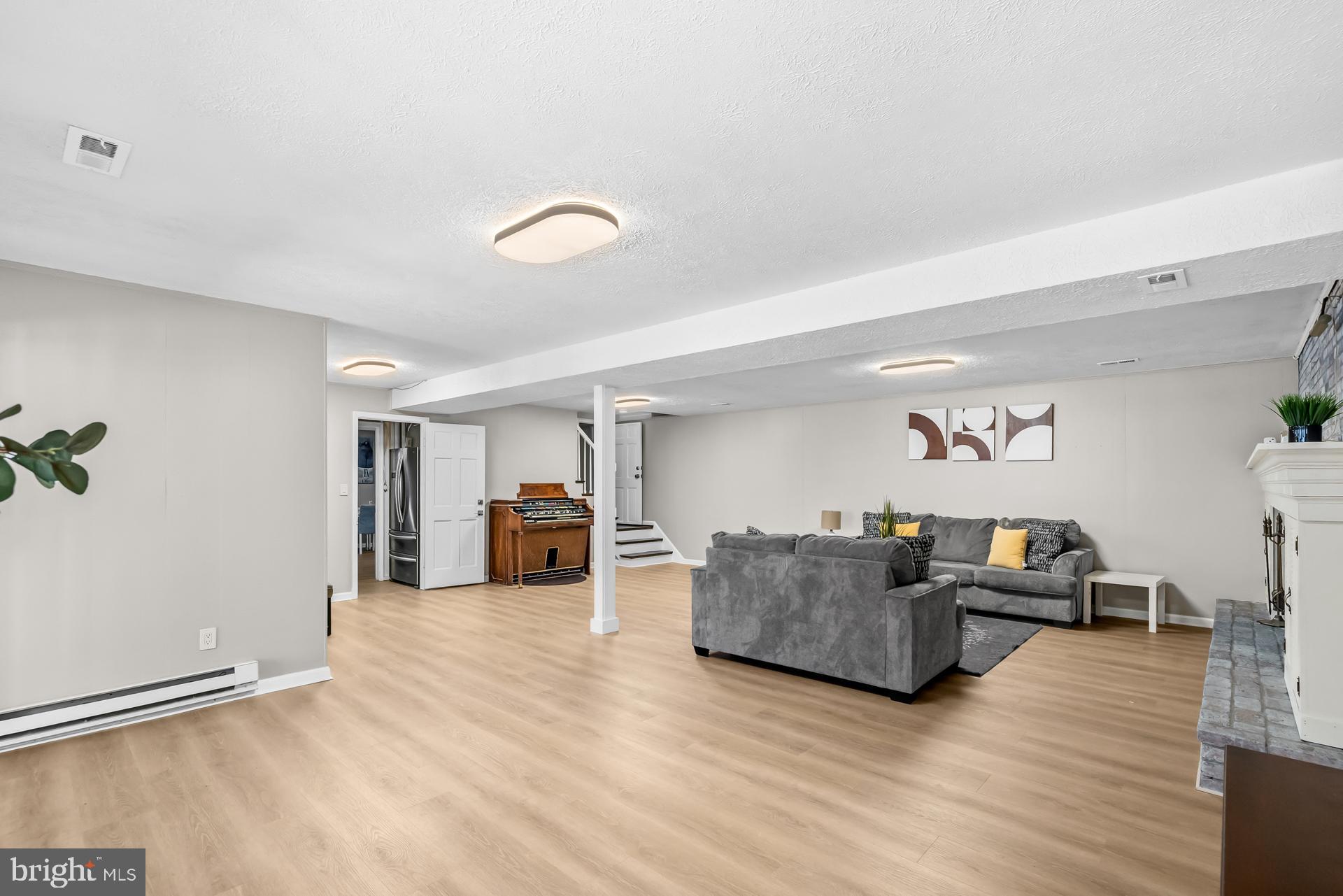 COLESVILLE - Residential