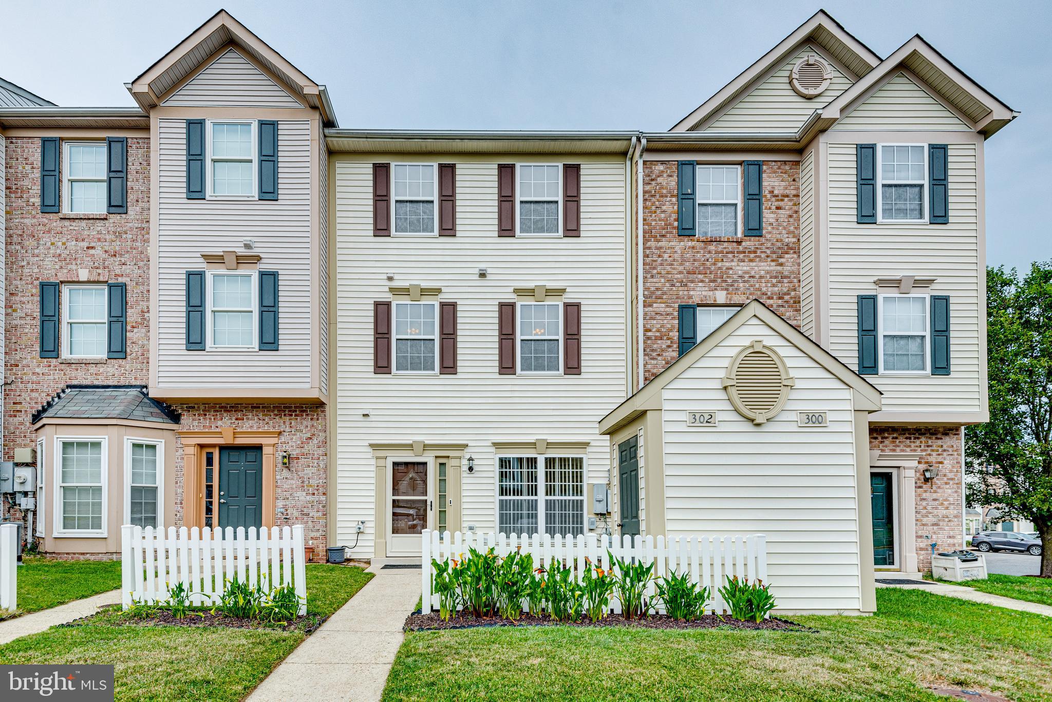 SEVEN OAKS - Residential