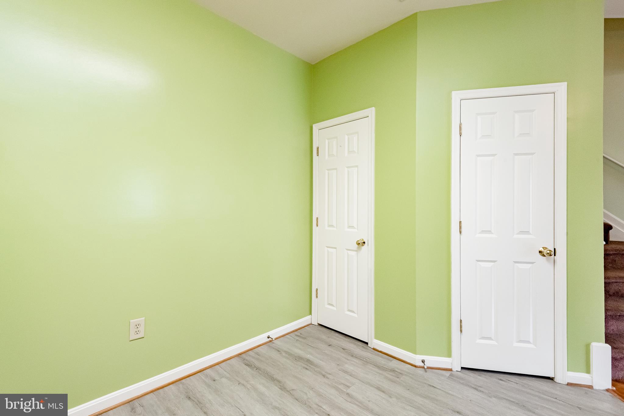 SEVEN OAKS - Residential