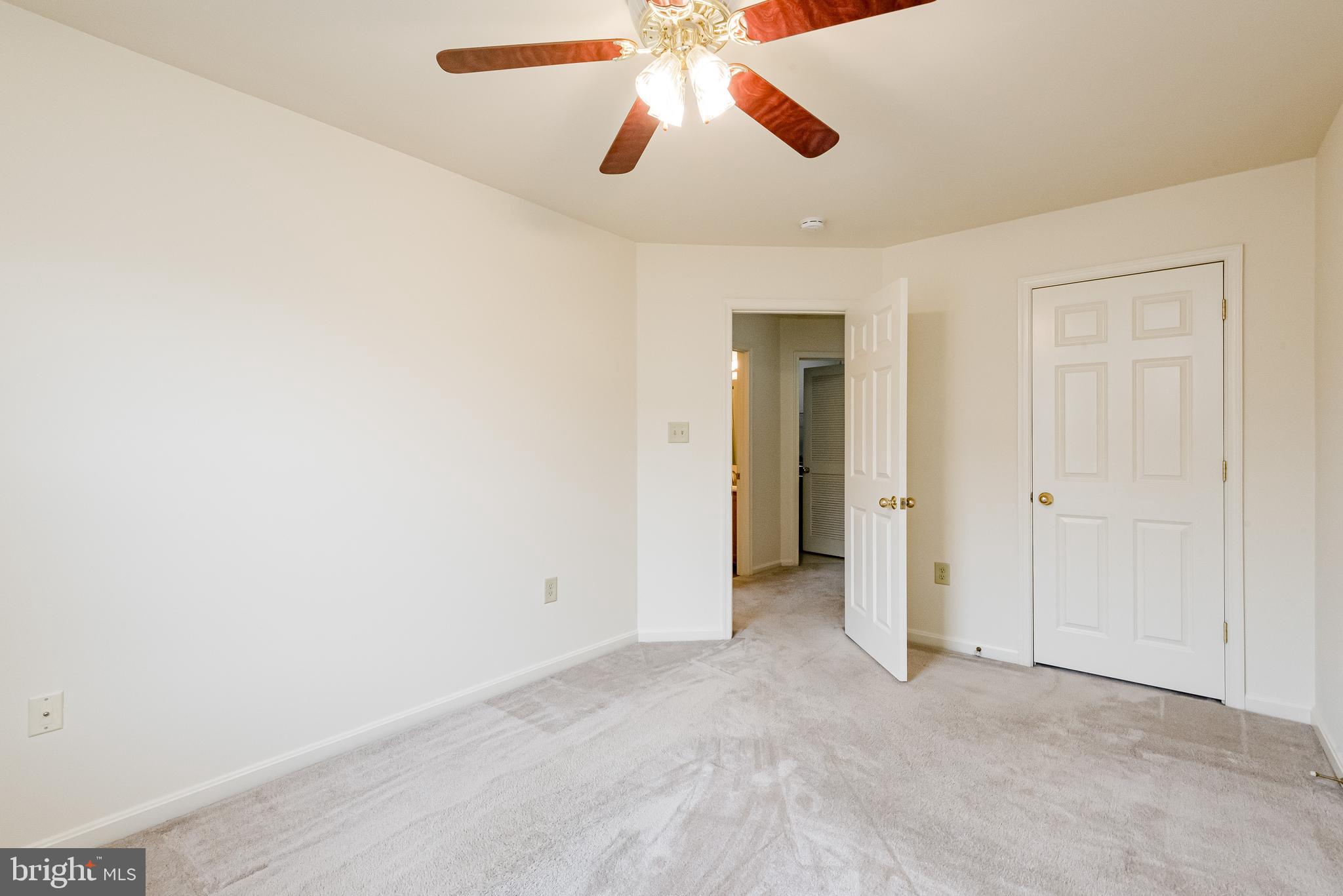 SEVEN OAKS - Residential