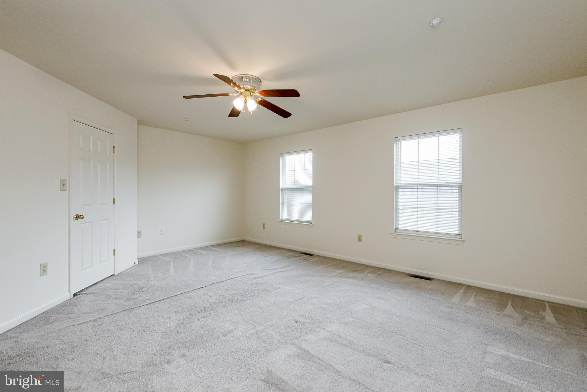 SEVEN OAKS - Residential