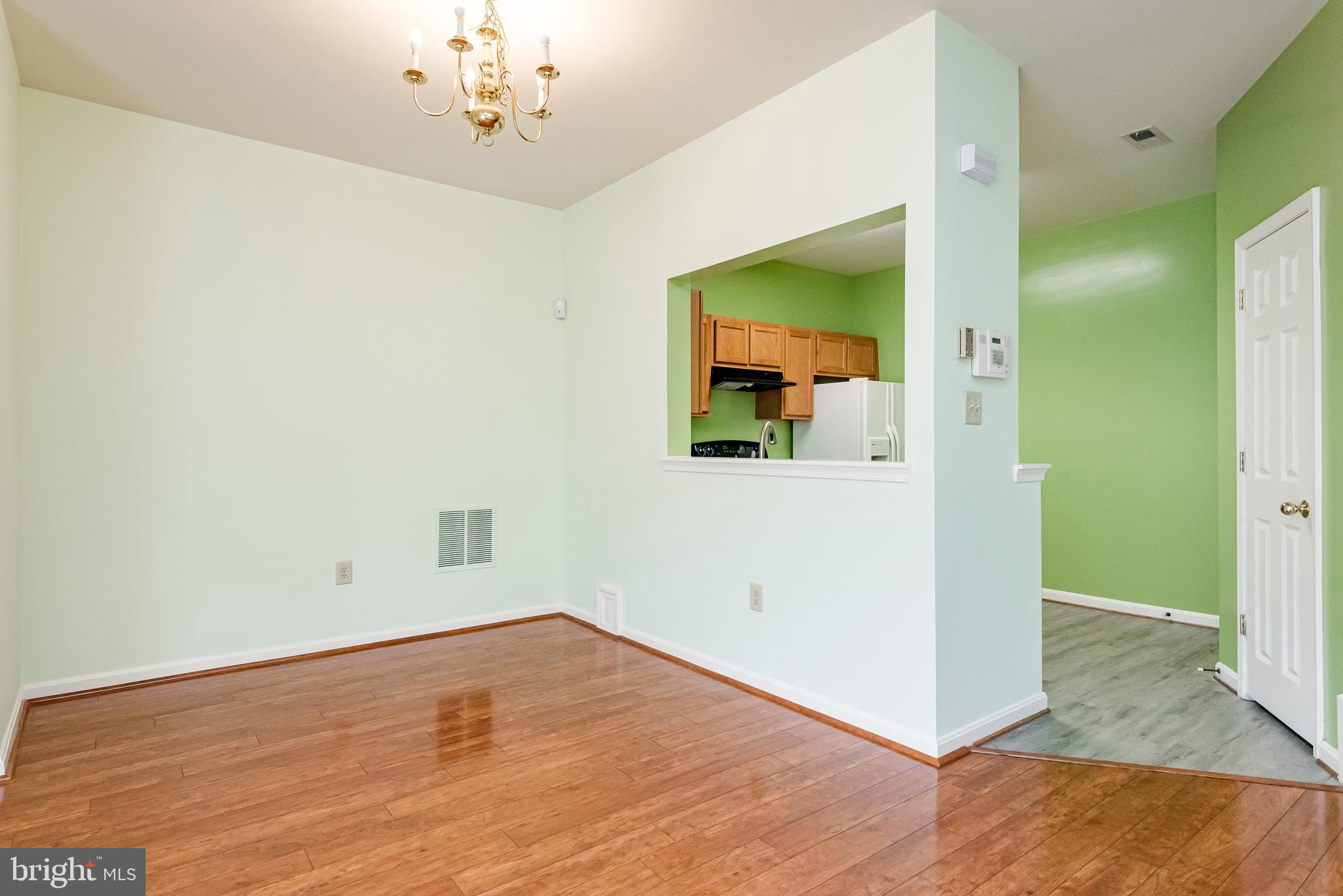 SEVEN OAKS - Residential