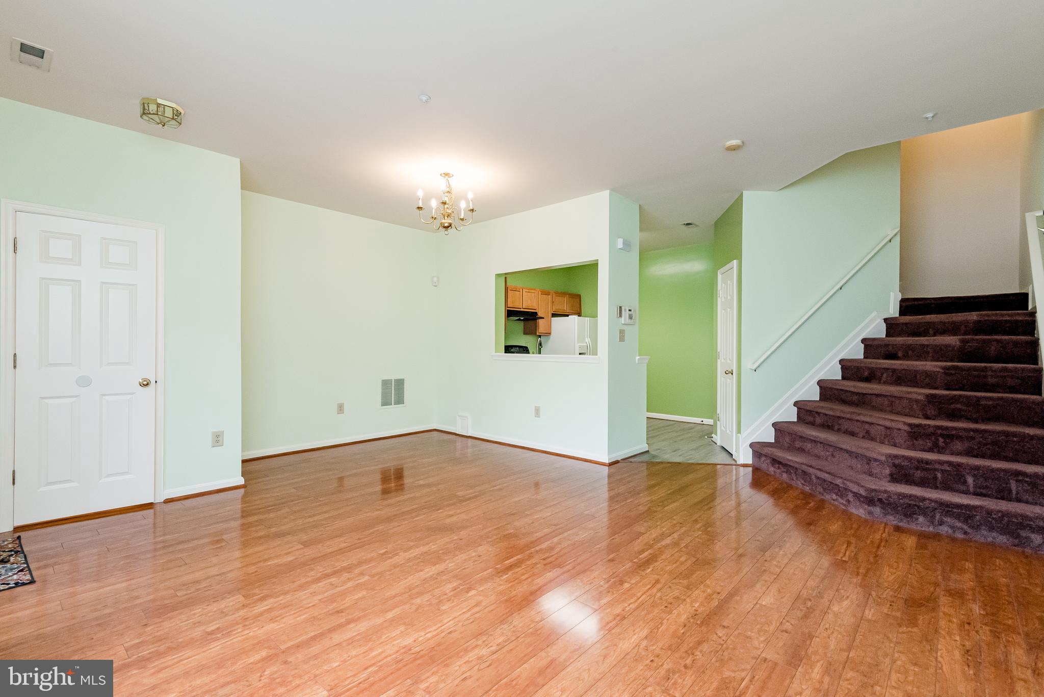 SEVEN OAKS - Residential