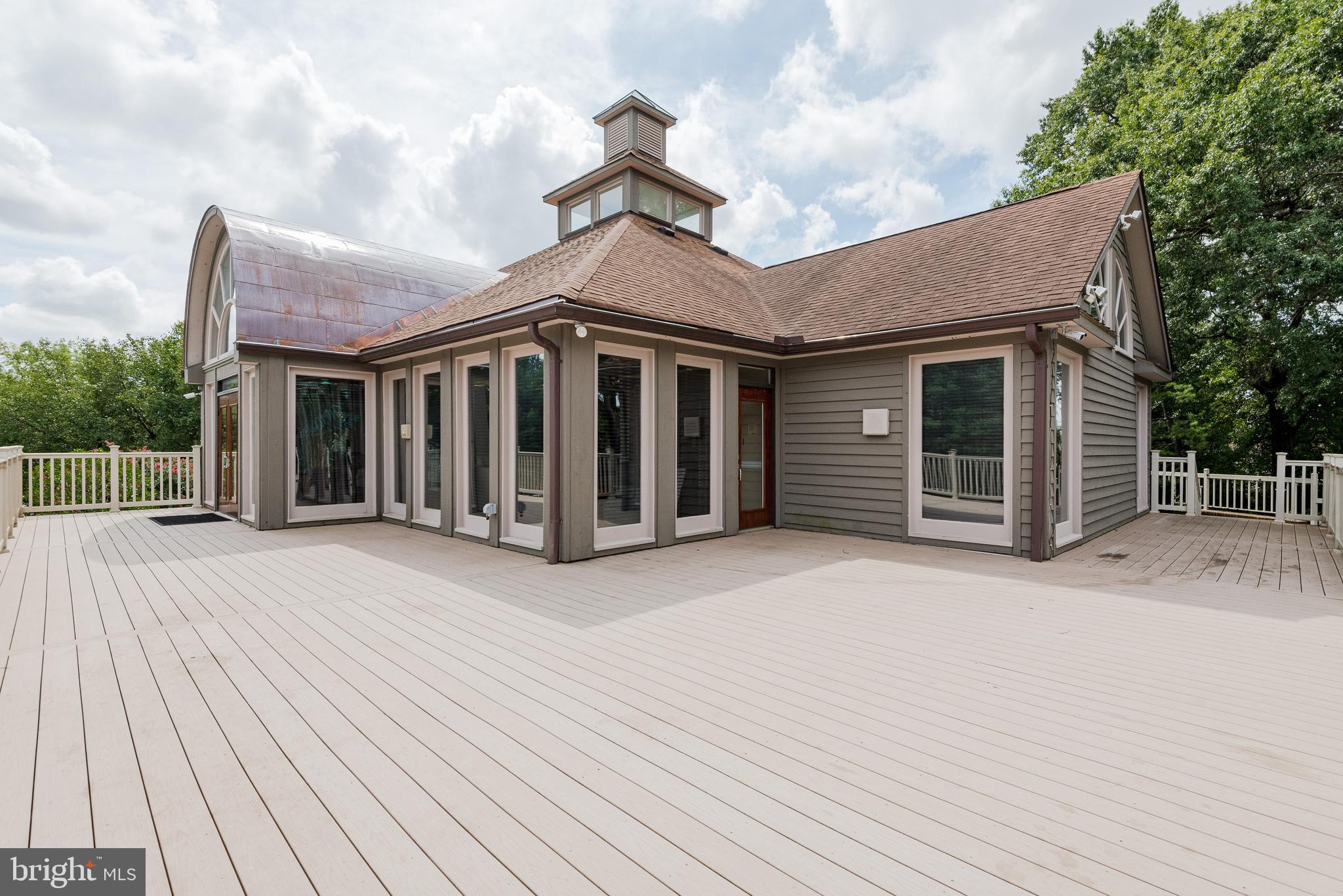 SEVEN OAKS - Residential