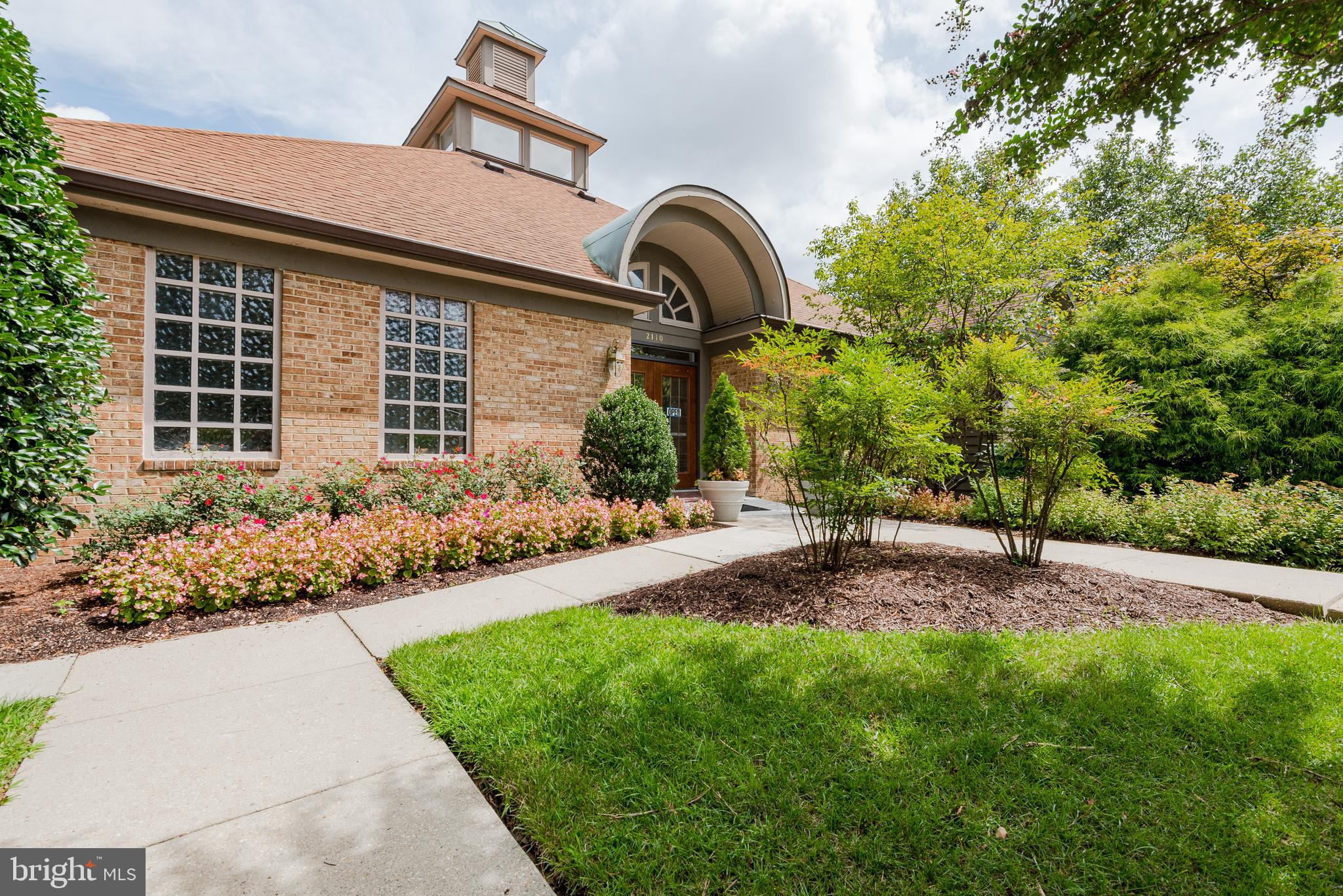 SEVEN OAKS - Residential