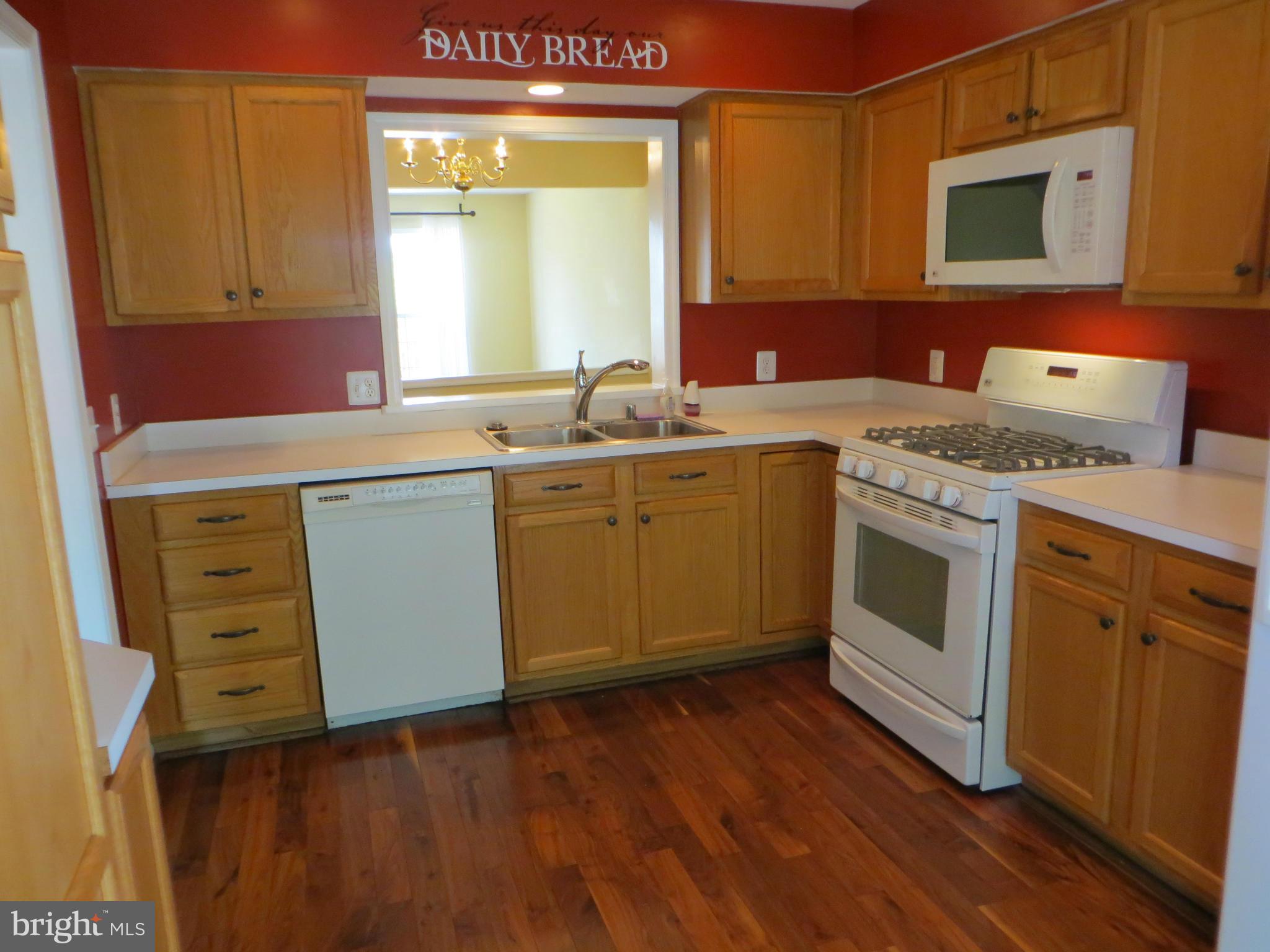 ASHBURN FARM - Residential Lease