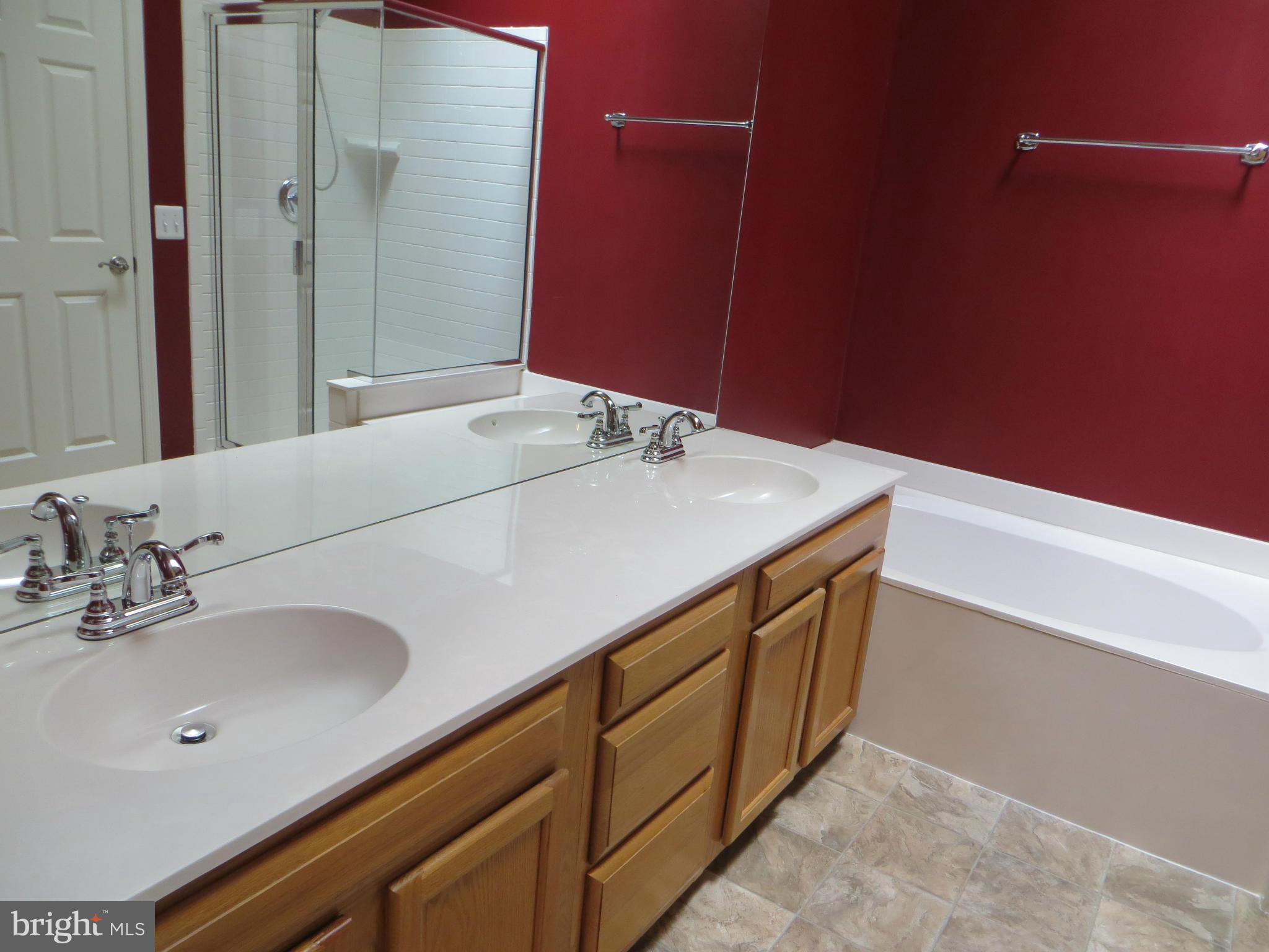 ASHBURN FARM - Residential Lease