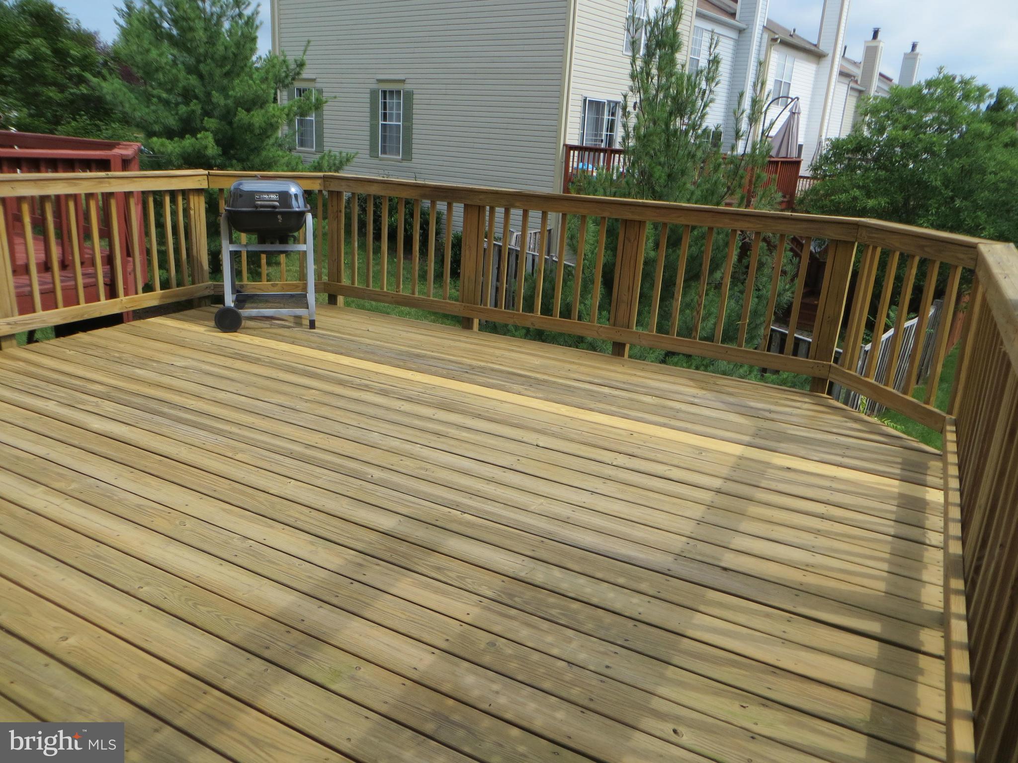 ASHBURN FARM - Residential Lease