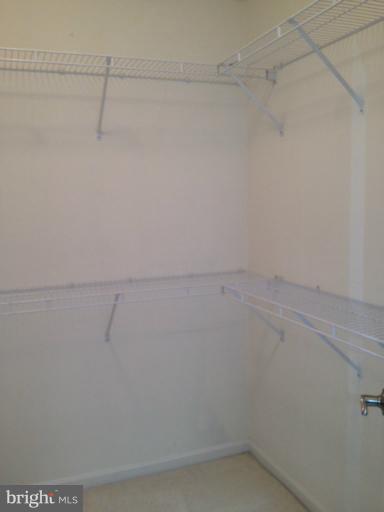 ASHBURN FARM - Residential Lease