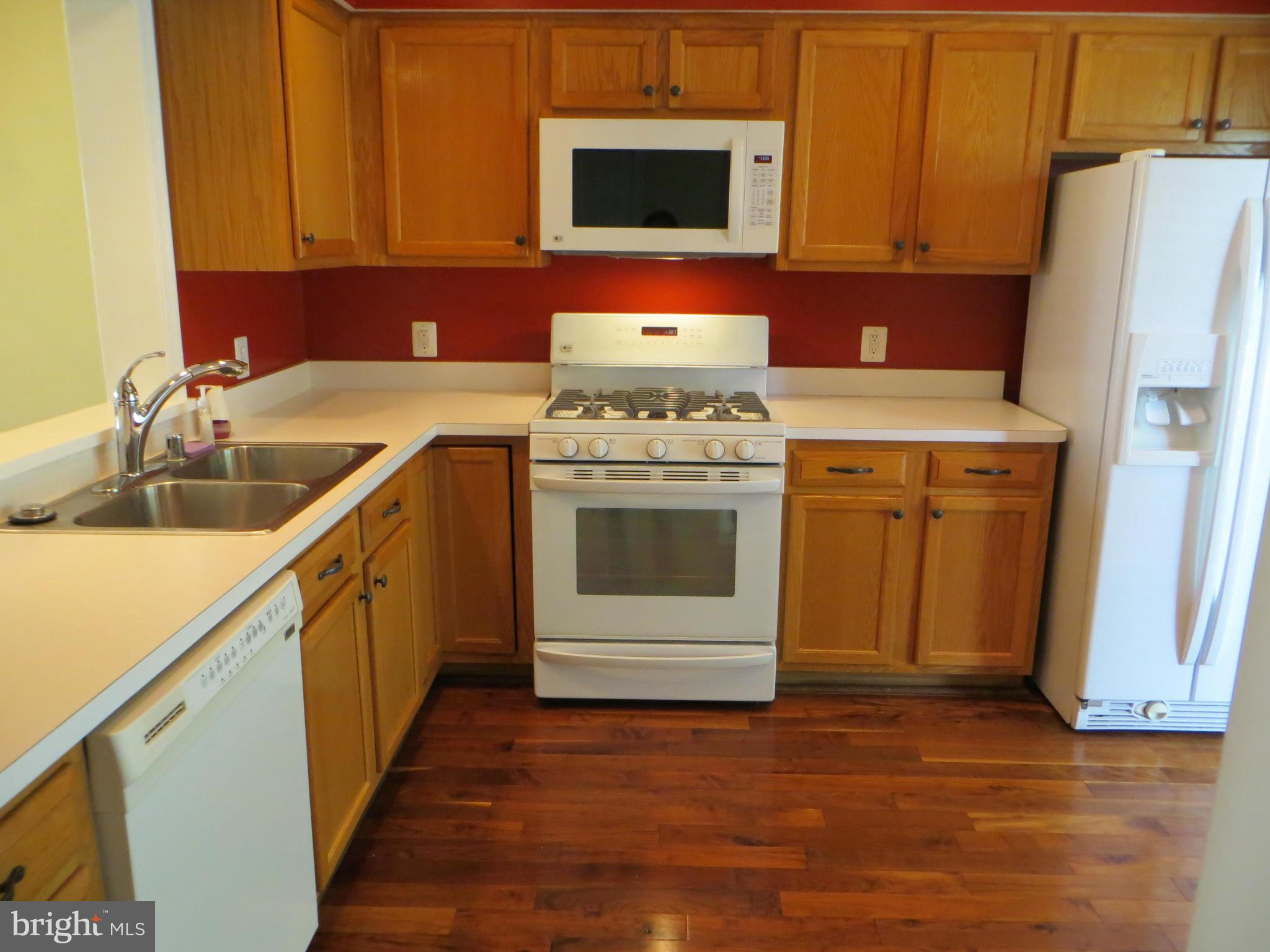 ASHBURN FARM - Residential Lease