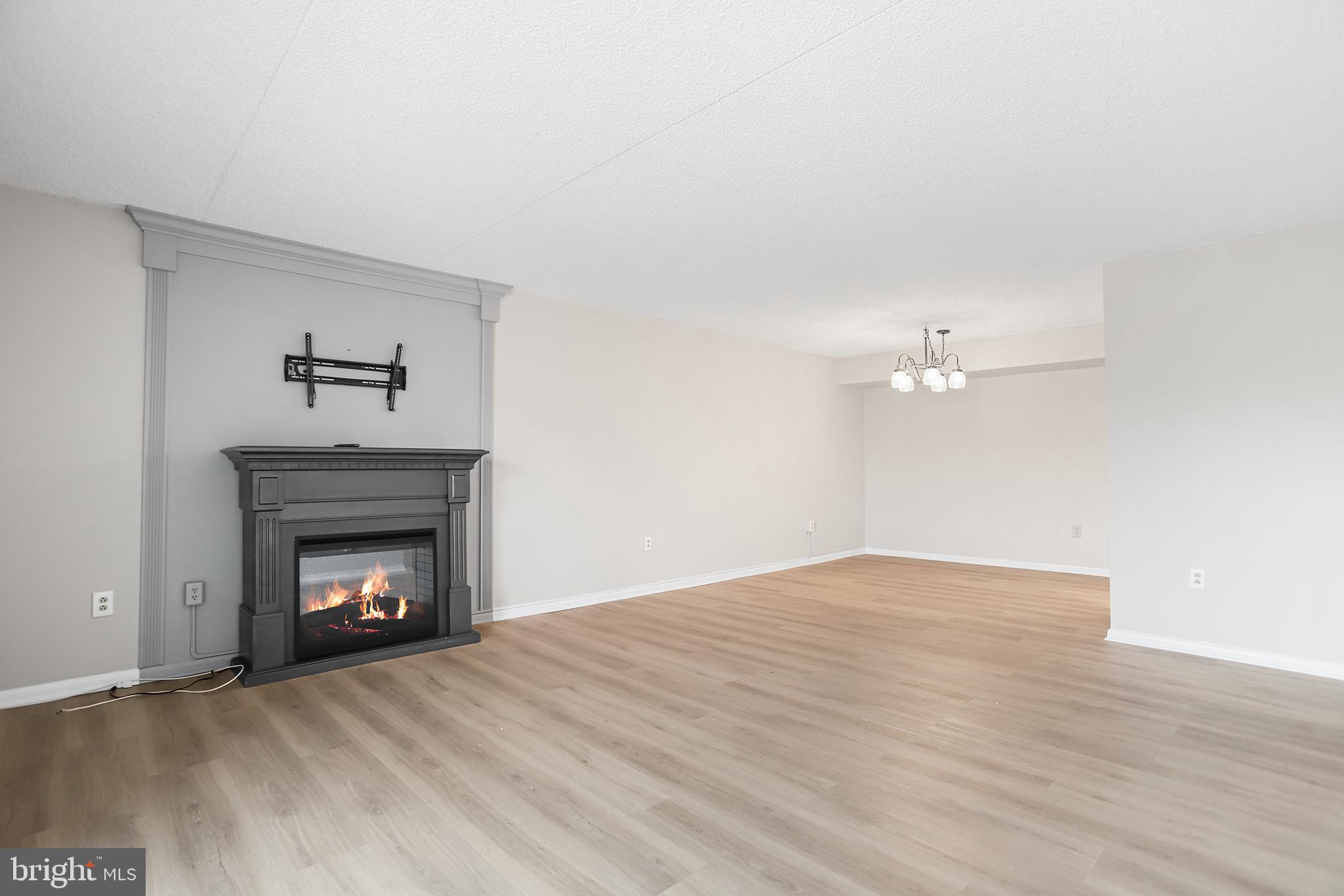 CRUM CREEK VALLEY - Residential