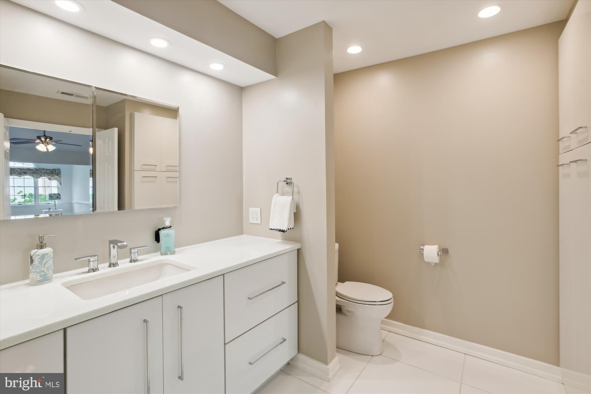 HUNT VALLEY STATION - Residential