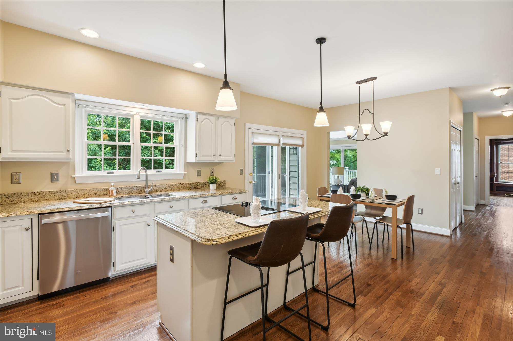 HUNT VALLEY STATION - Residential