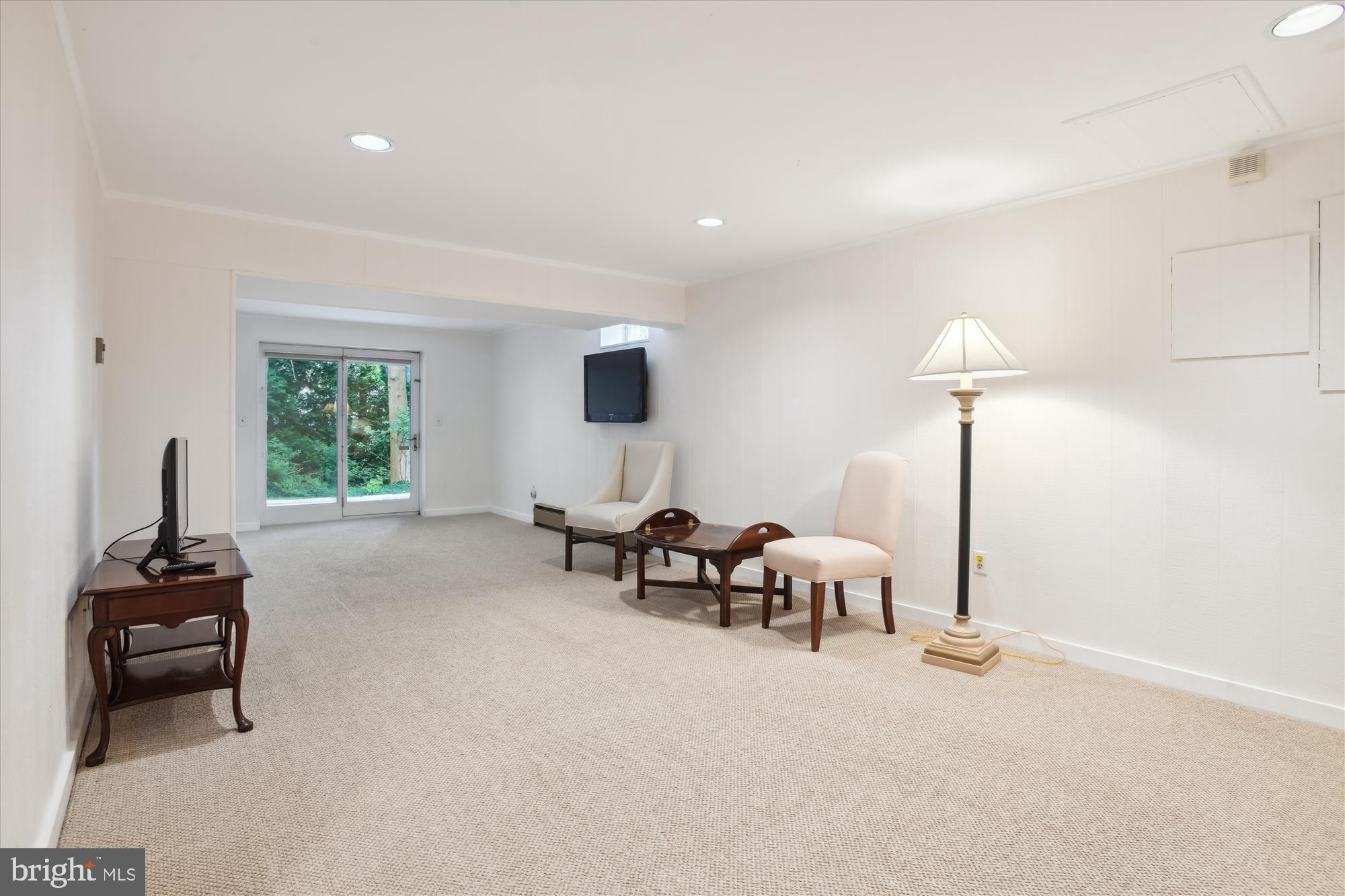 HUNT VALLEY STATION - Residential