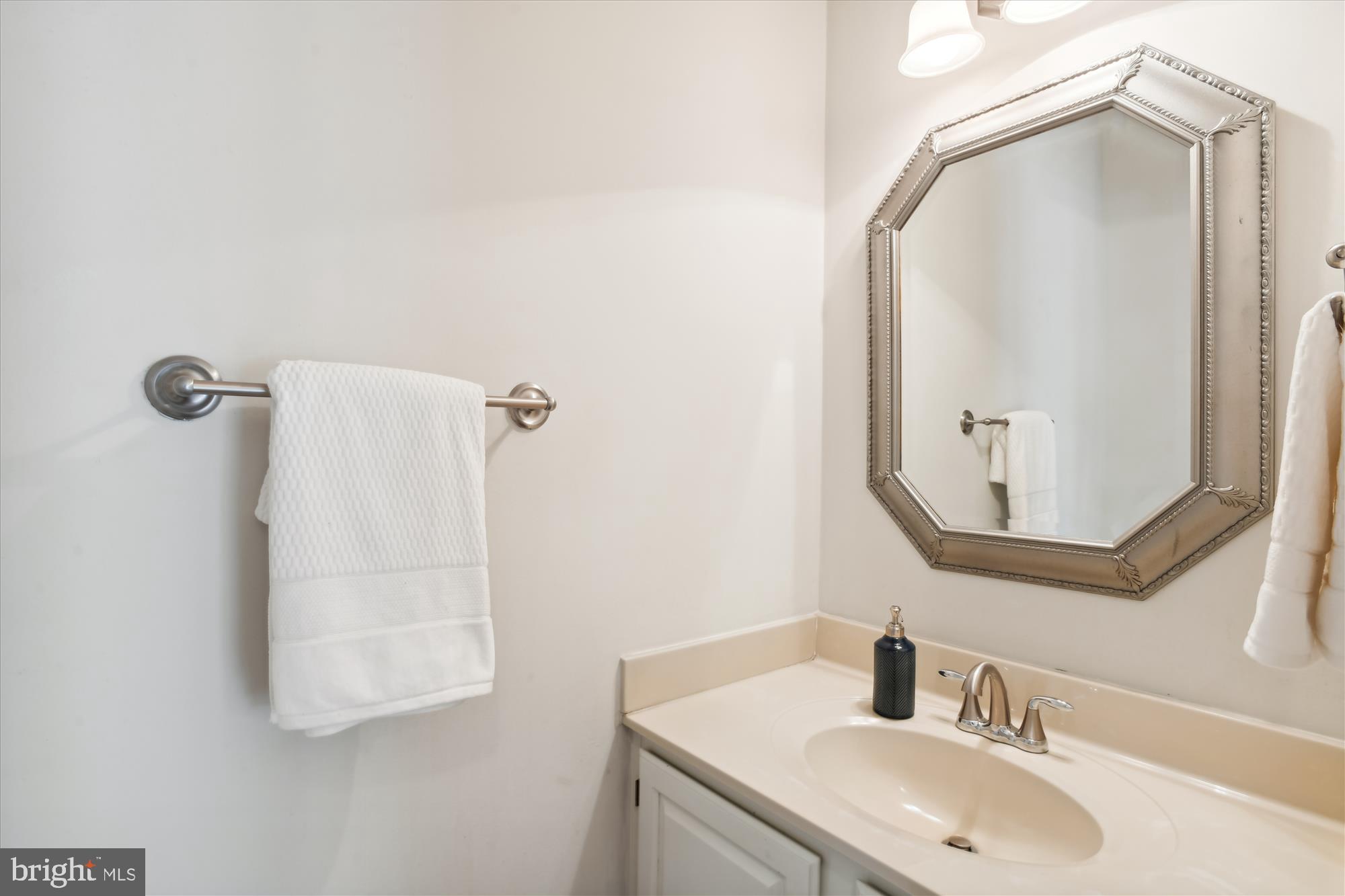 HUNT VALLEY STATION - Residential