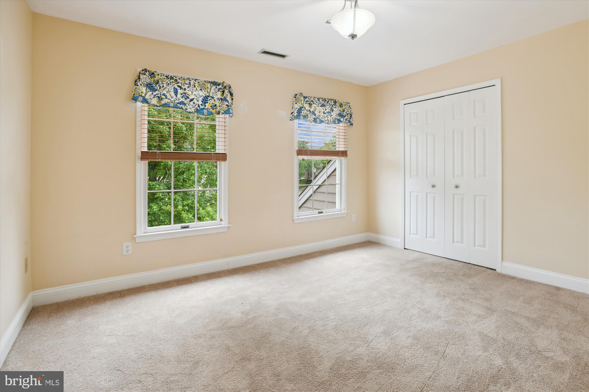 HUNT VALLEY STATION - Residential