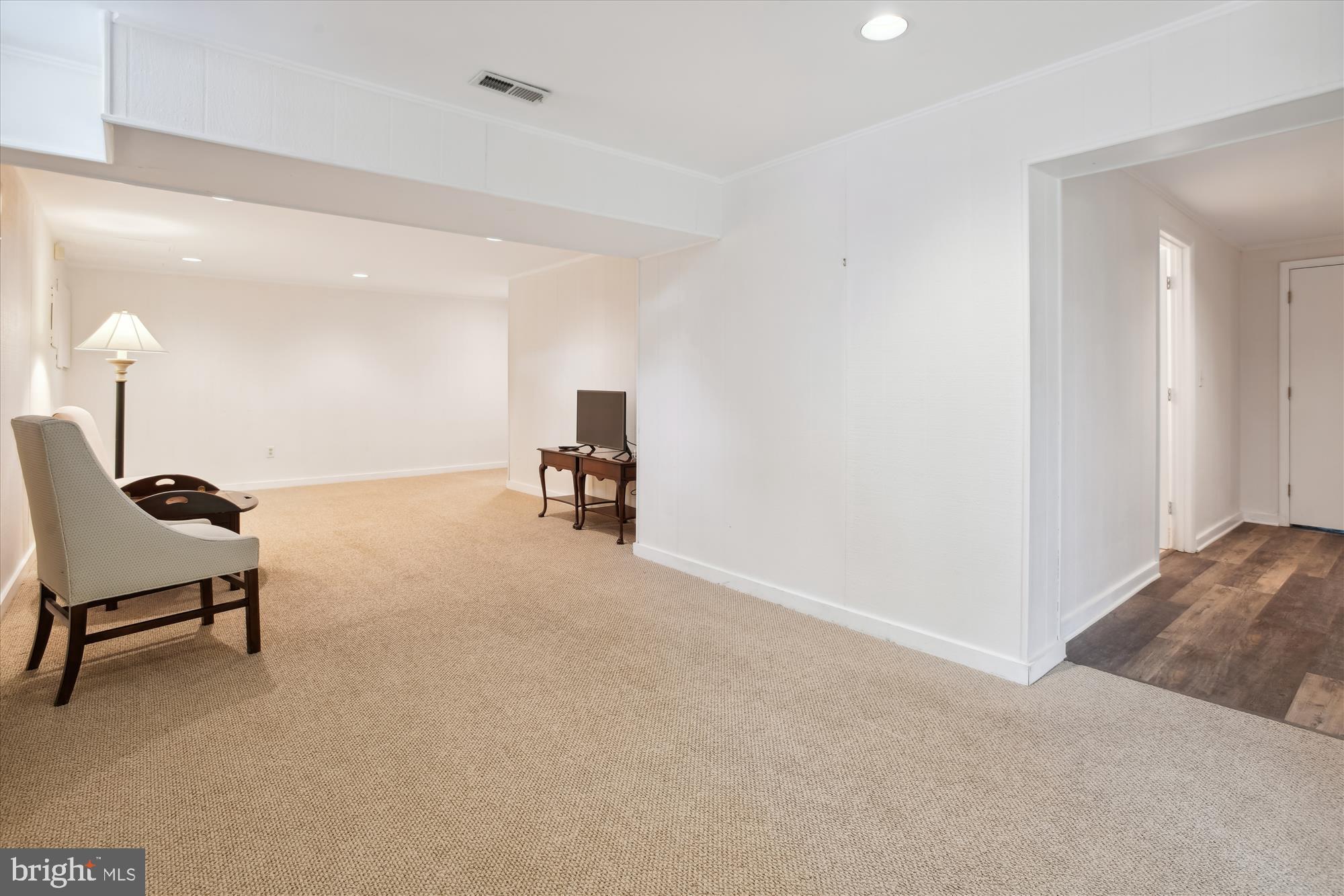 HUNT VALLEY STATION - Residential