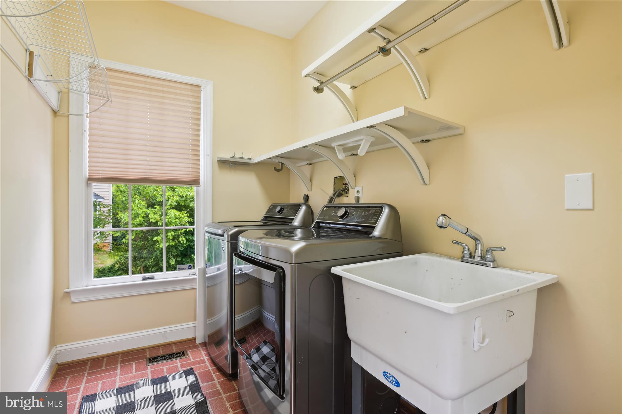 HUNT VALLEY STATION - Residential