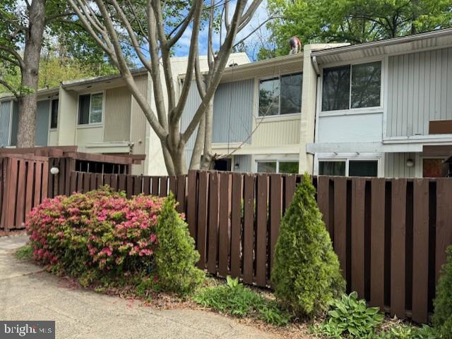 SOUTHGATE - Residential Lease