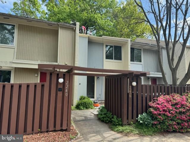 SOUTHGATE - Residential Lease