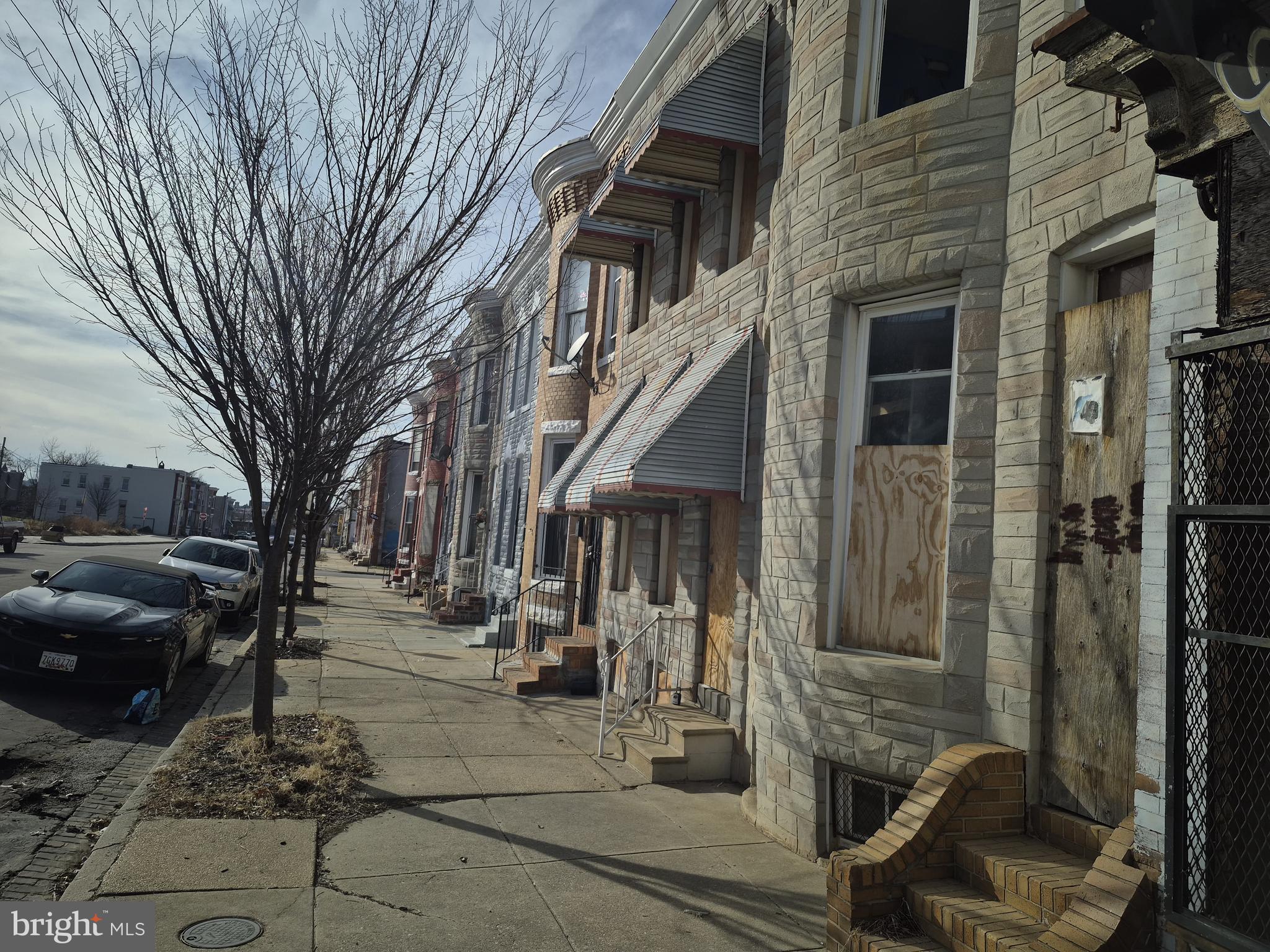 BROADWAY EAST - Residential