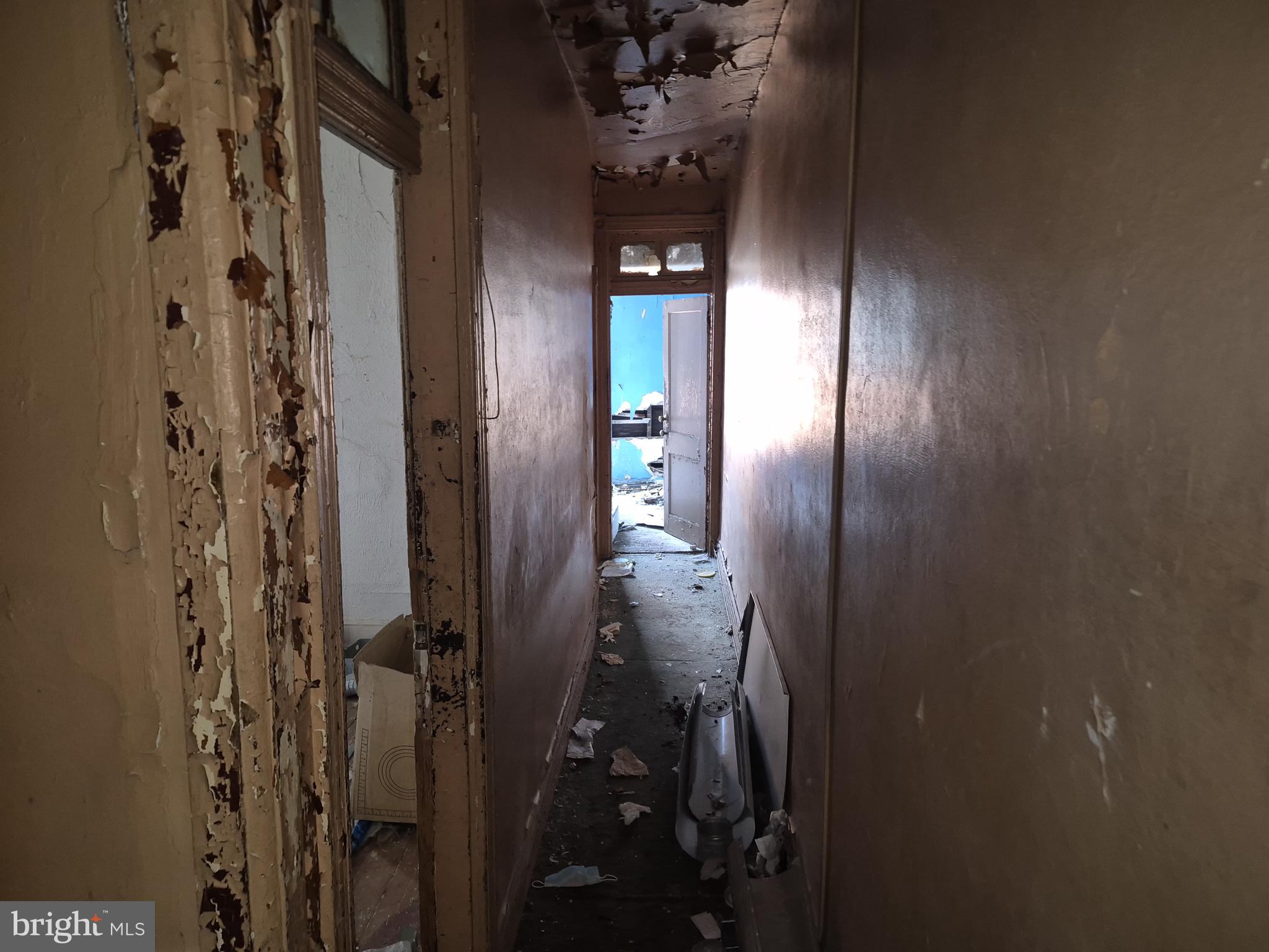 BROADWAY EAST - Residential